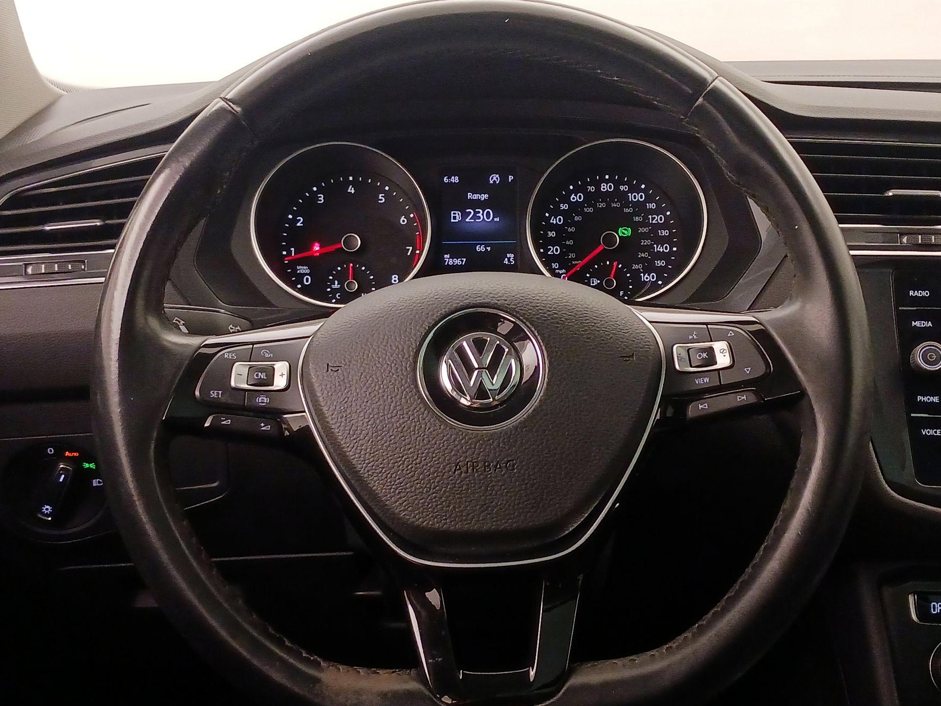 Thumbnail: 2019 Volkswagen Tiguan - 10