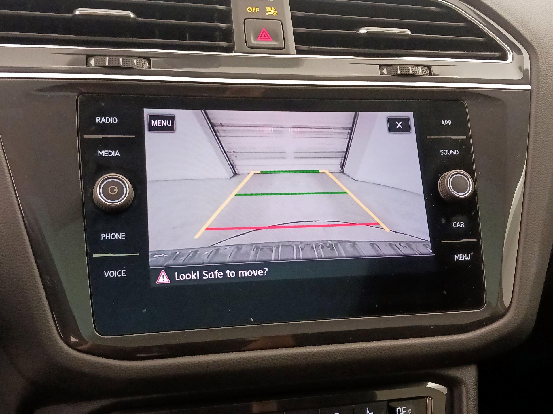 Thumbnail: 2019 Volkswagen Tiguan - 14