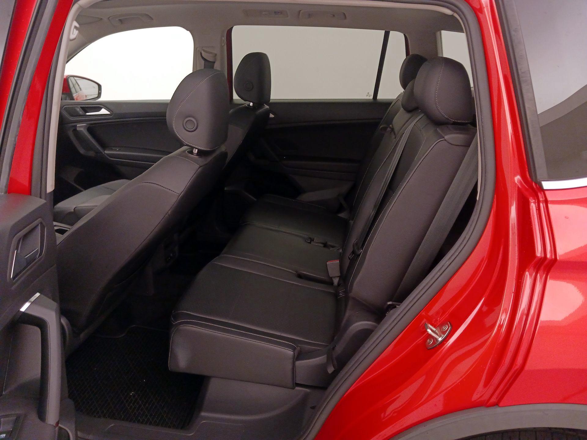 Thumbnail: 2019 Volkswagen Tiguan - 20