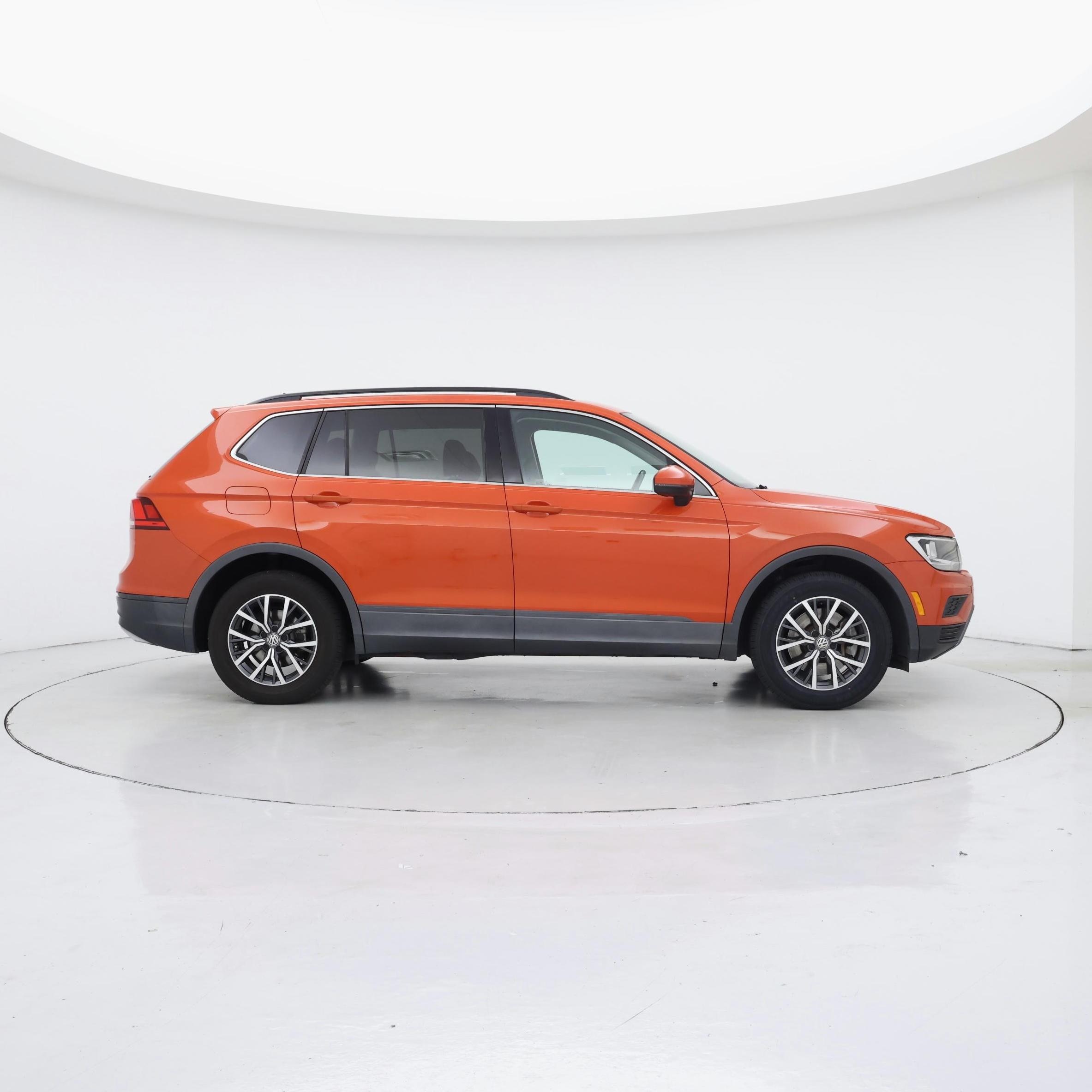Thumbnail: 2019 Volkswagen Tiguan - 7