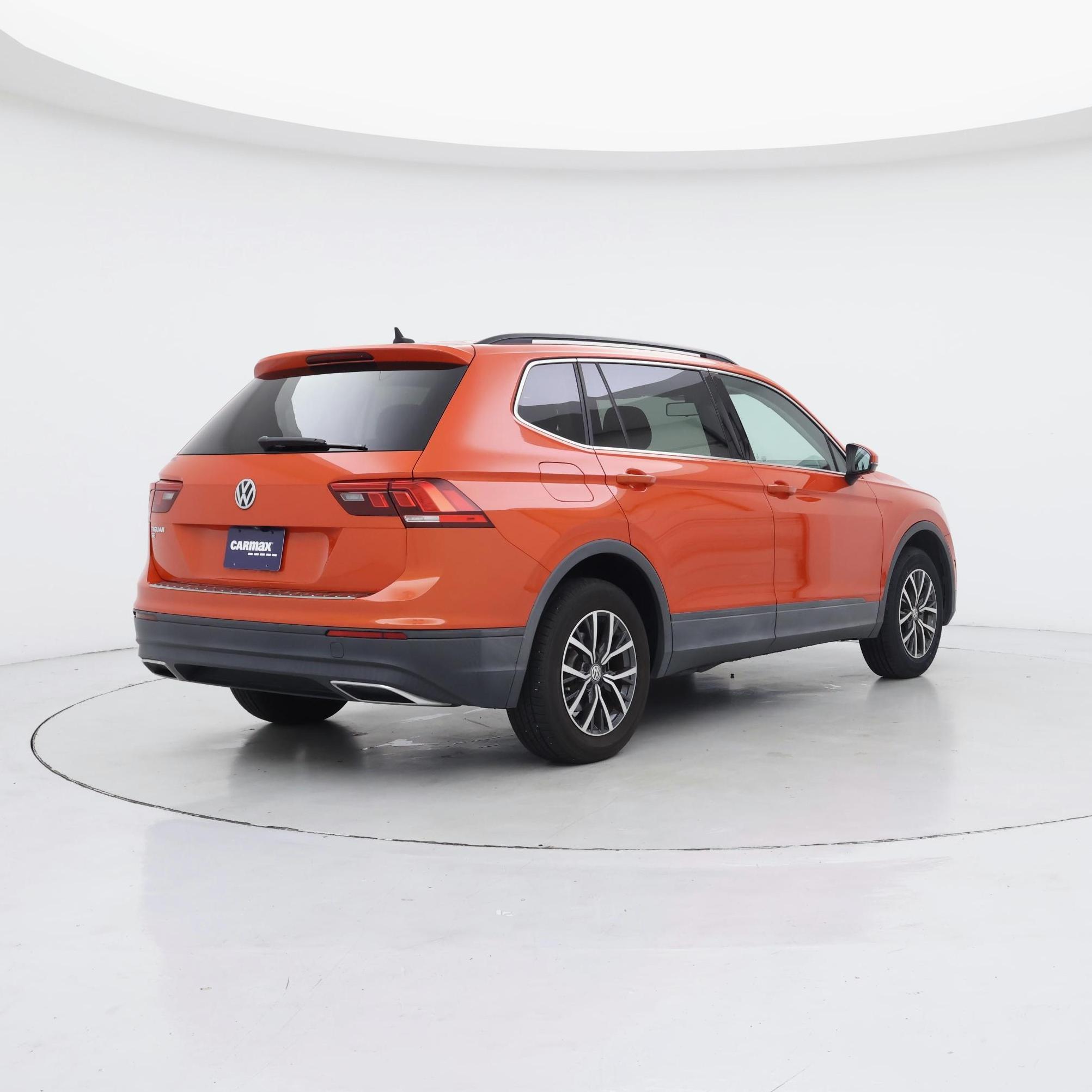 Thumbnail: 2019 Volkswagen Tiguan - 8