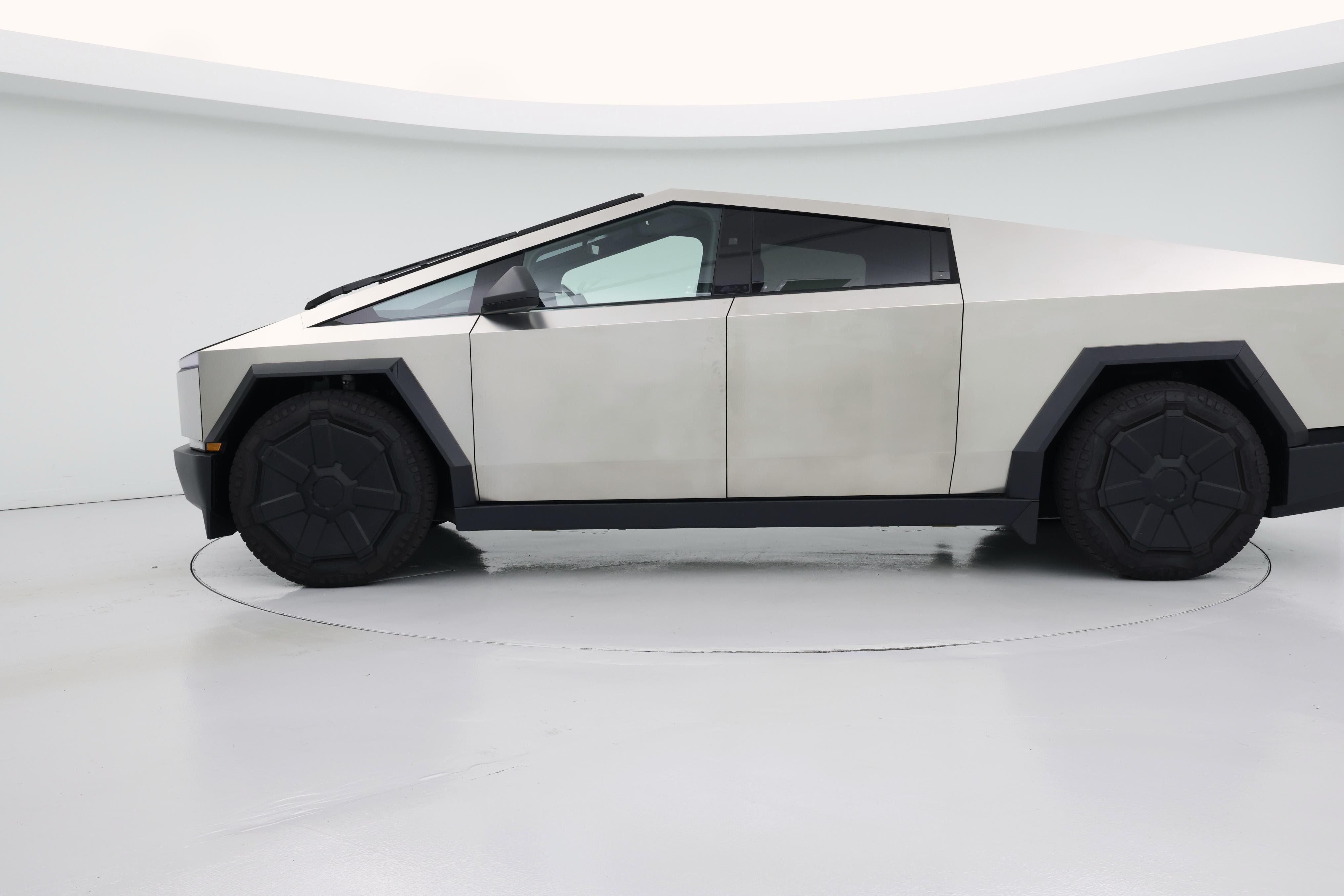 Thumbnail: 2024 Tesla Cybertruck - 3