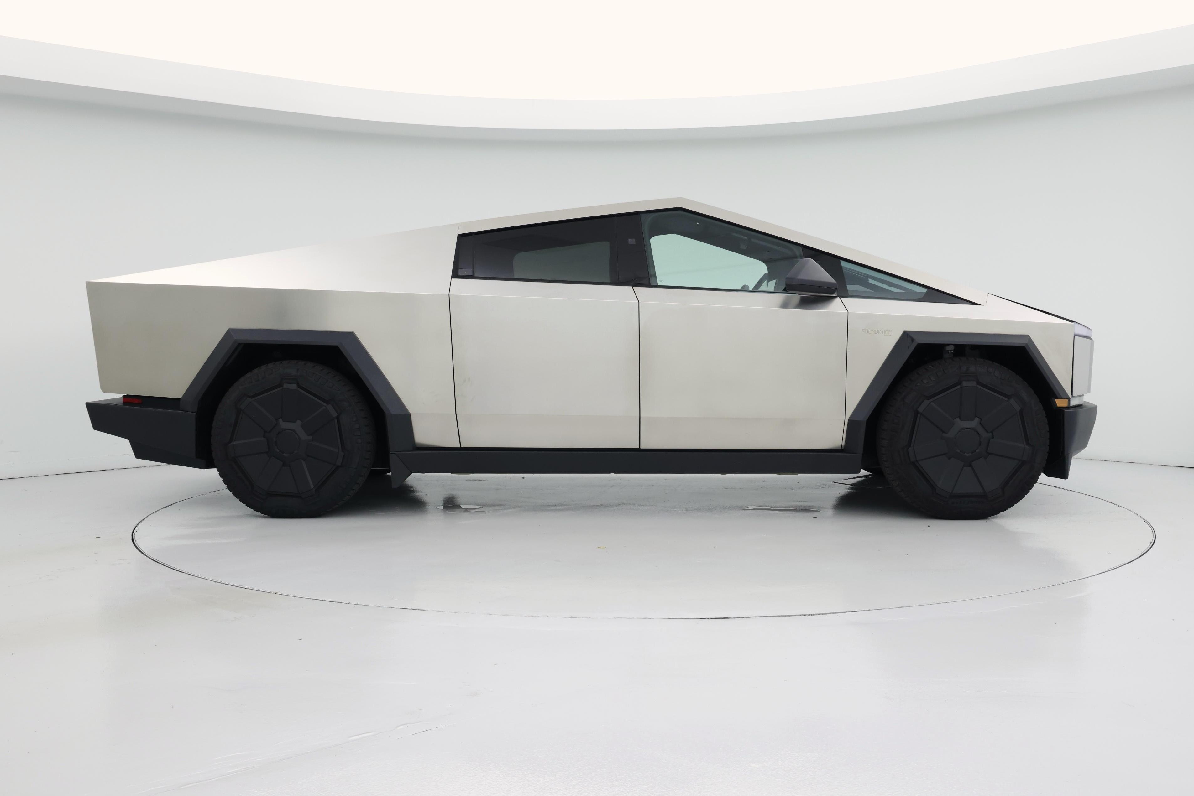Thumbnail: 2024 Tesla Cybertruck - 7