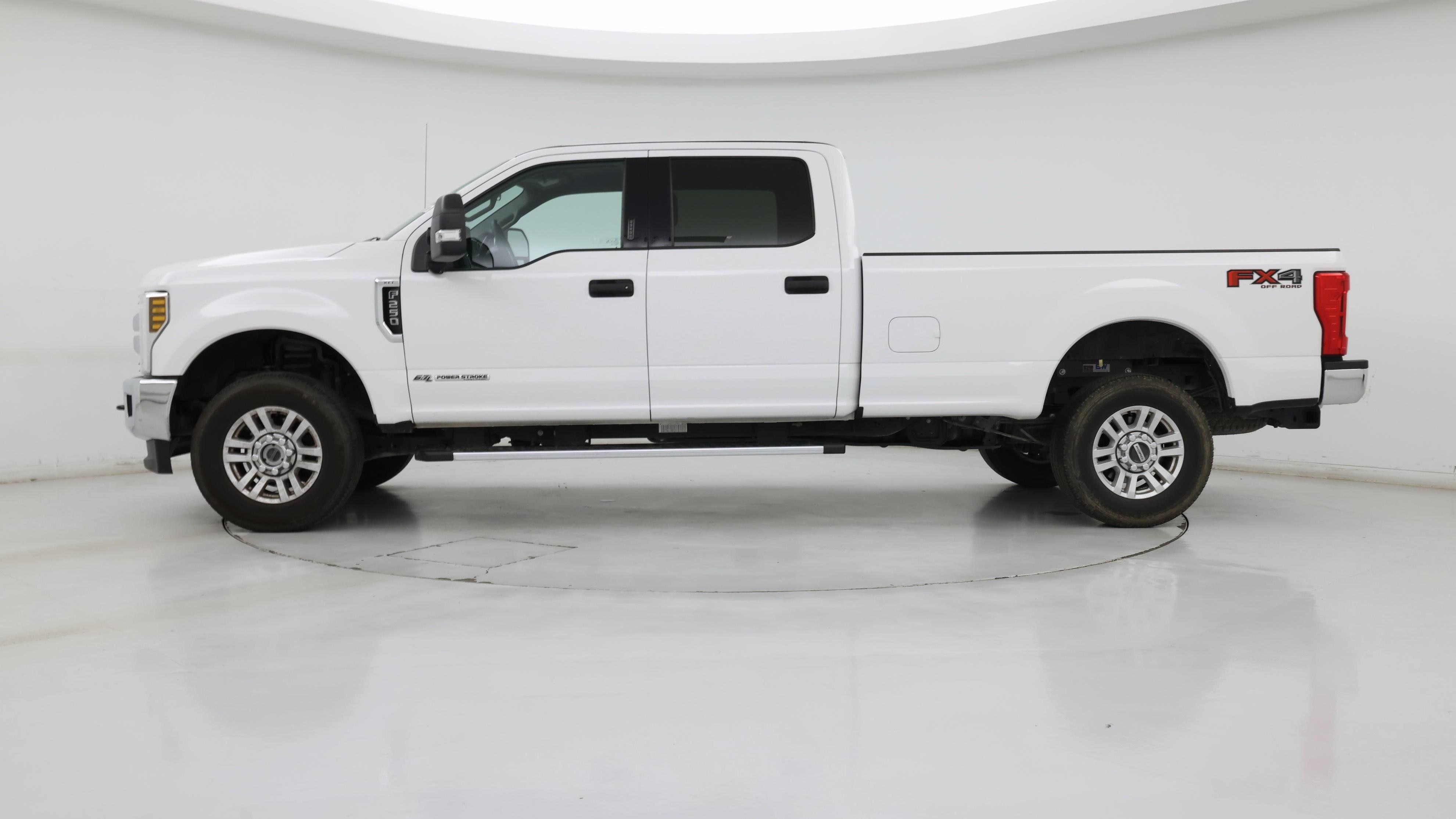 Thumbnail: 2019 Ford F-250 - 3