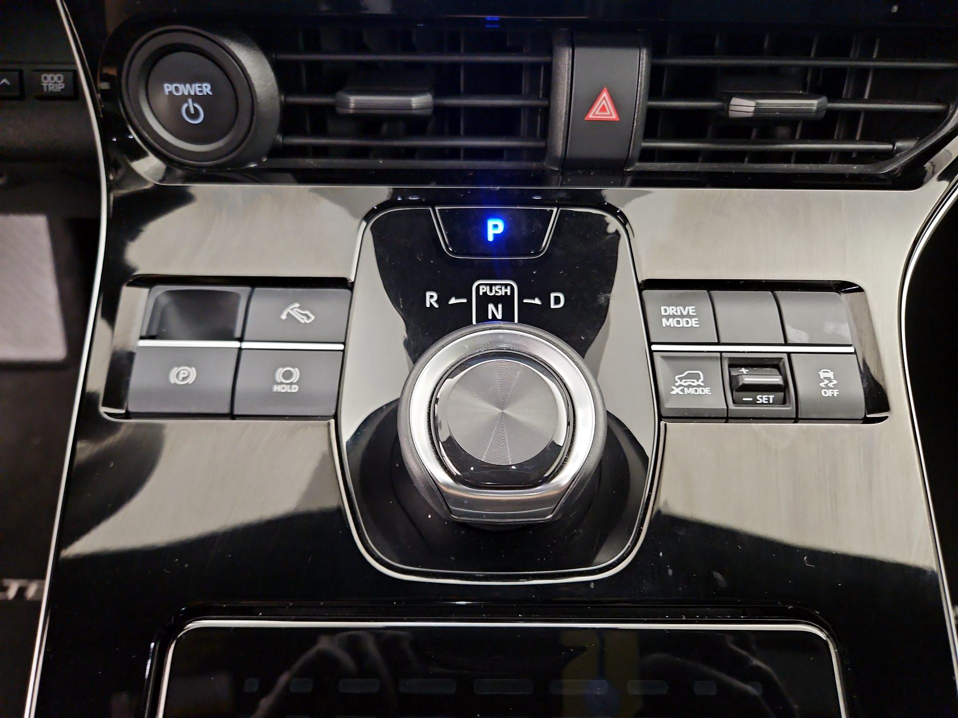 Thumbnail: 2025 Subaru Solterra - 17