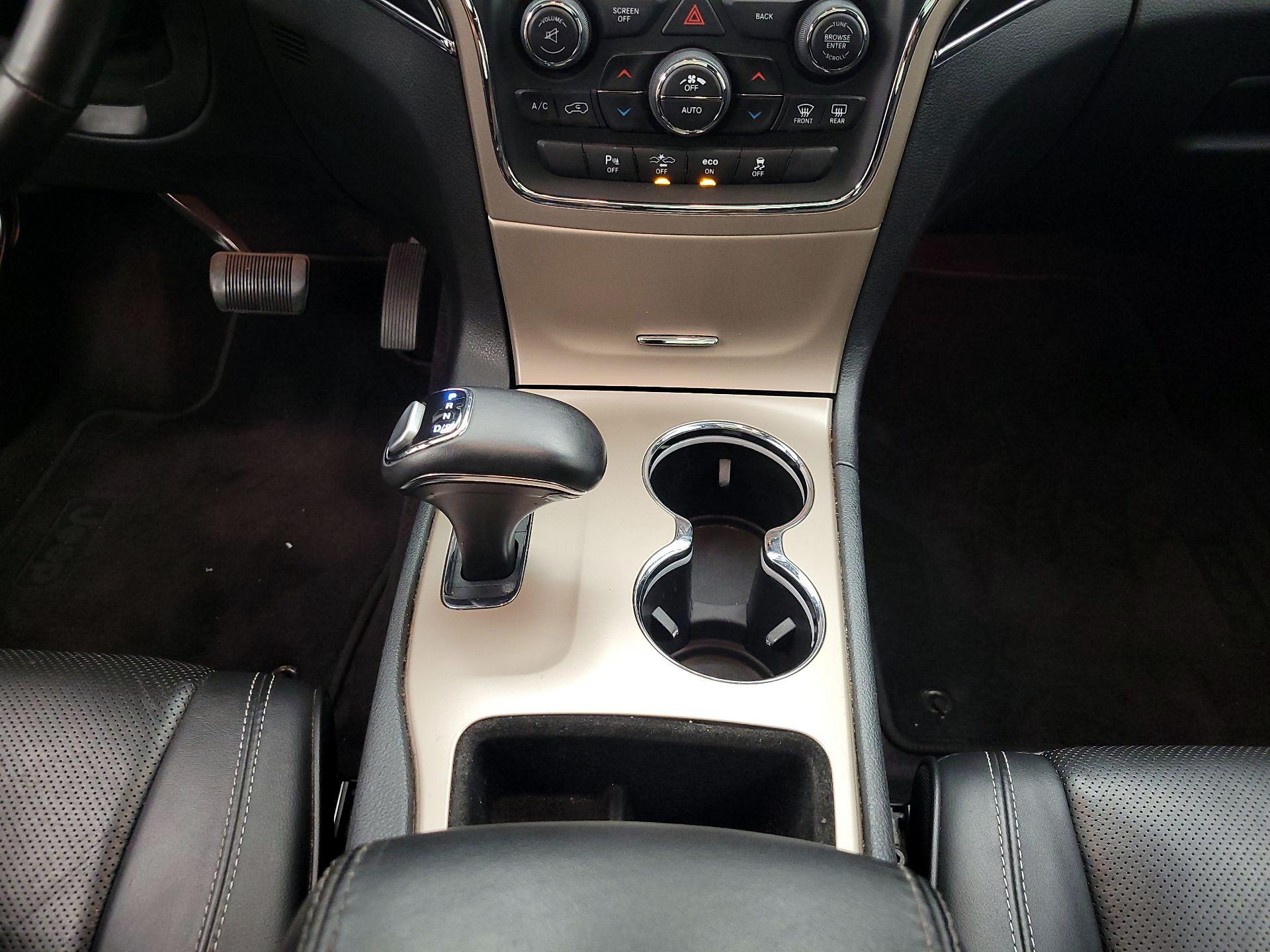 Thumbnail: 2015 Jeep Grand Cherokee - 17