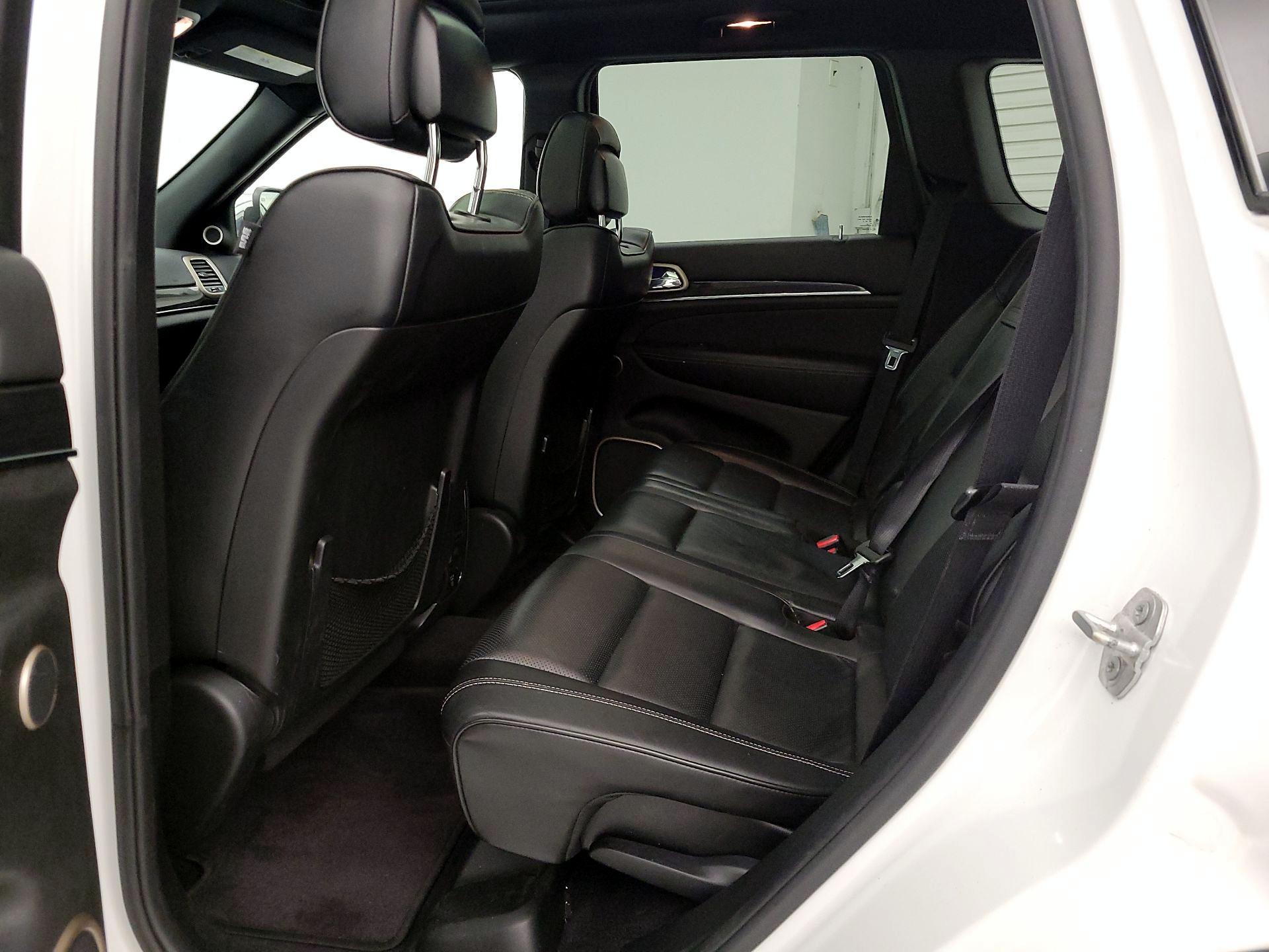 Thumbnail: 2015 Jeep Grand Cherokee - 19