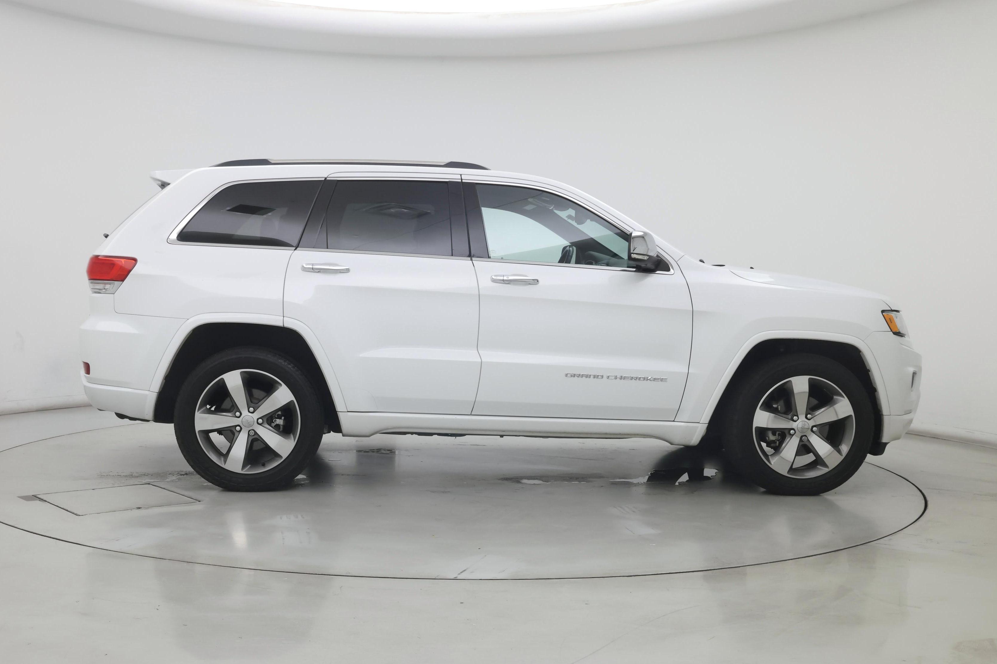 Thumbnail: 2015 Jeep Grand Cherokee - 7