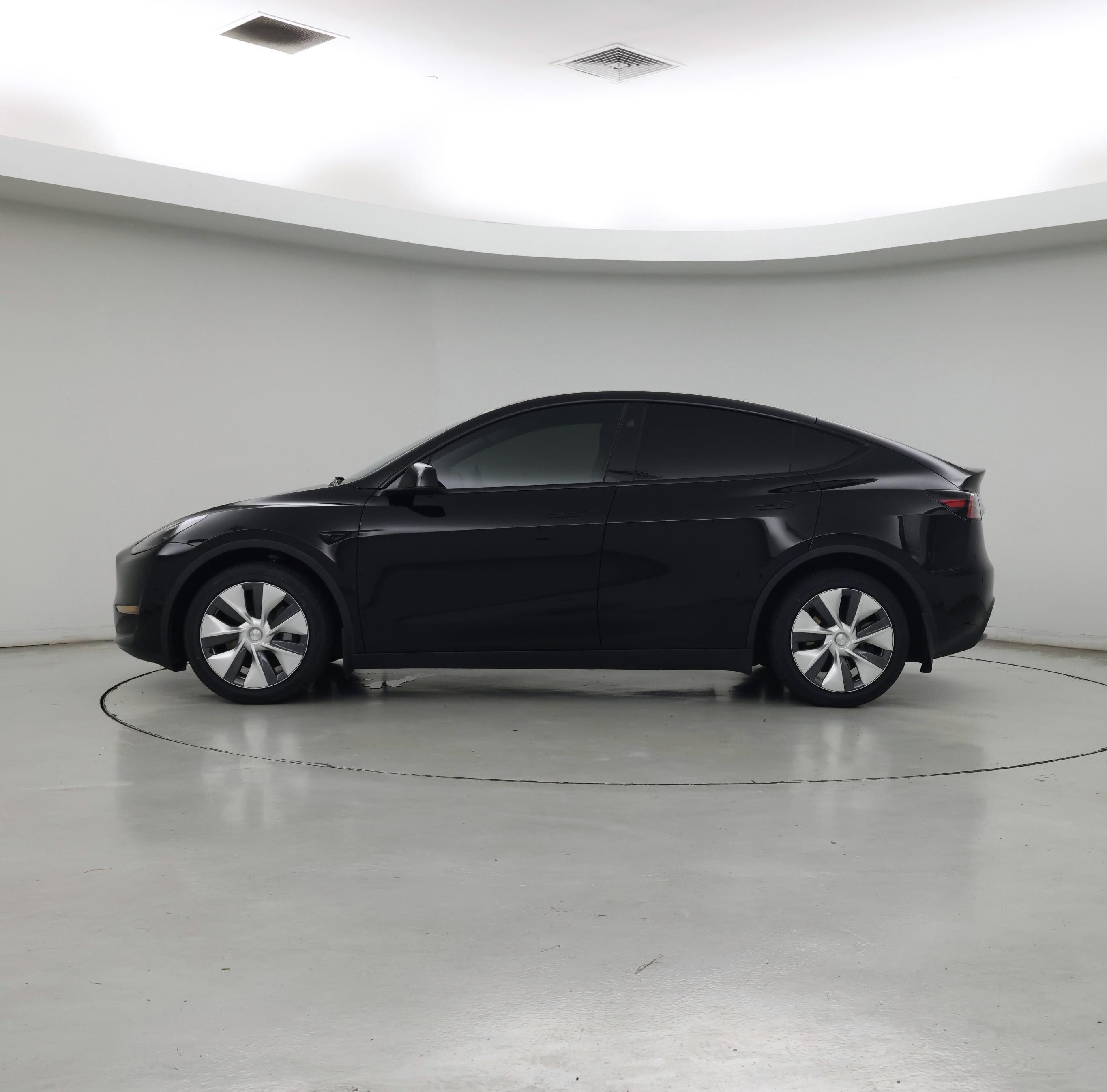 Thumbnail: 2024 Tesla Model Y - 3