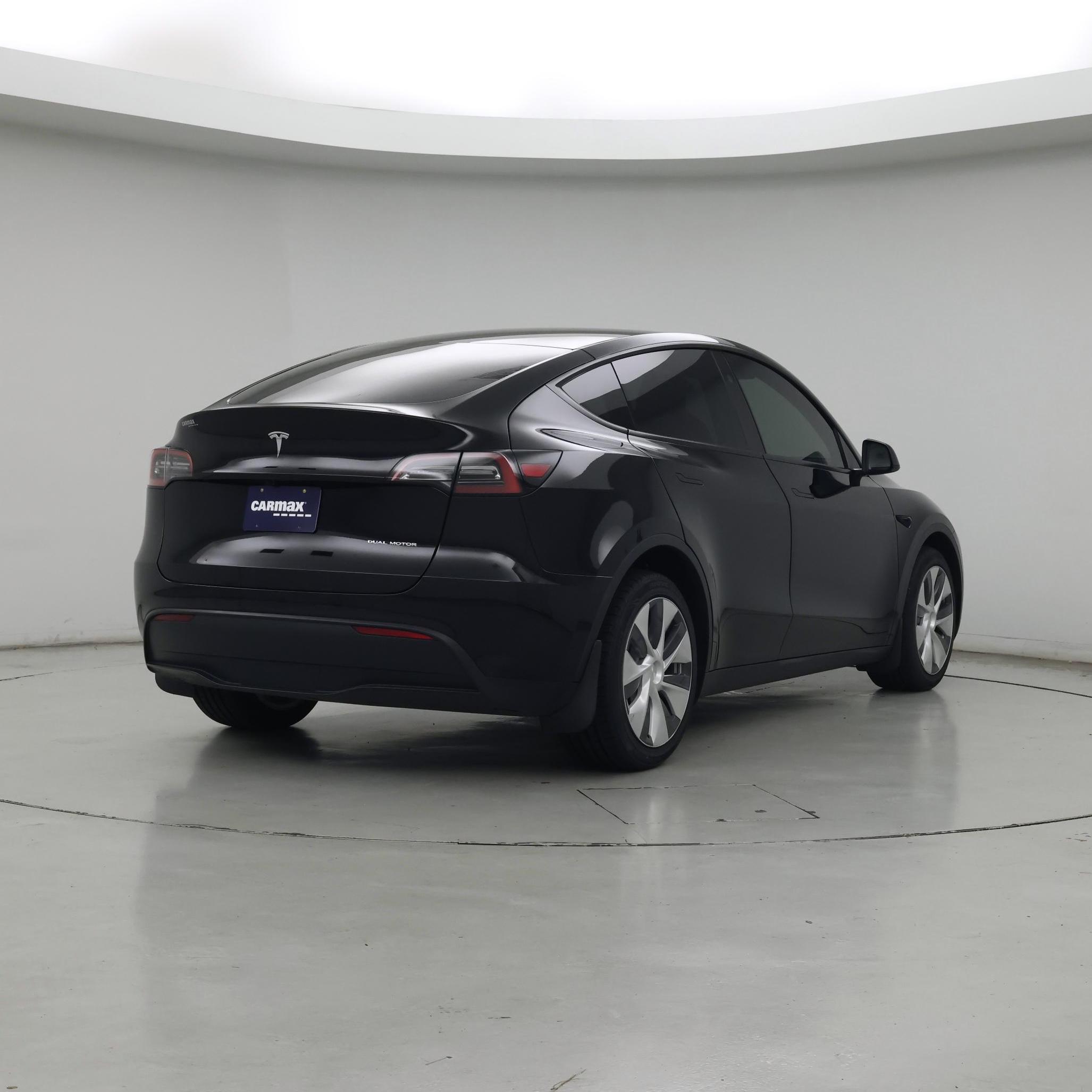 Thumbnail: 2024 Tesla Model Y - 8