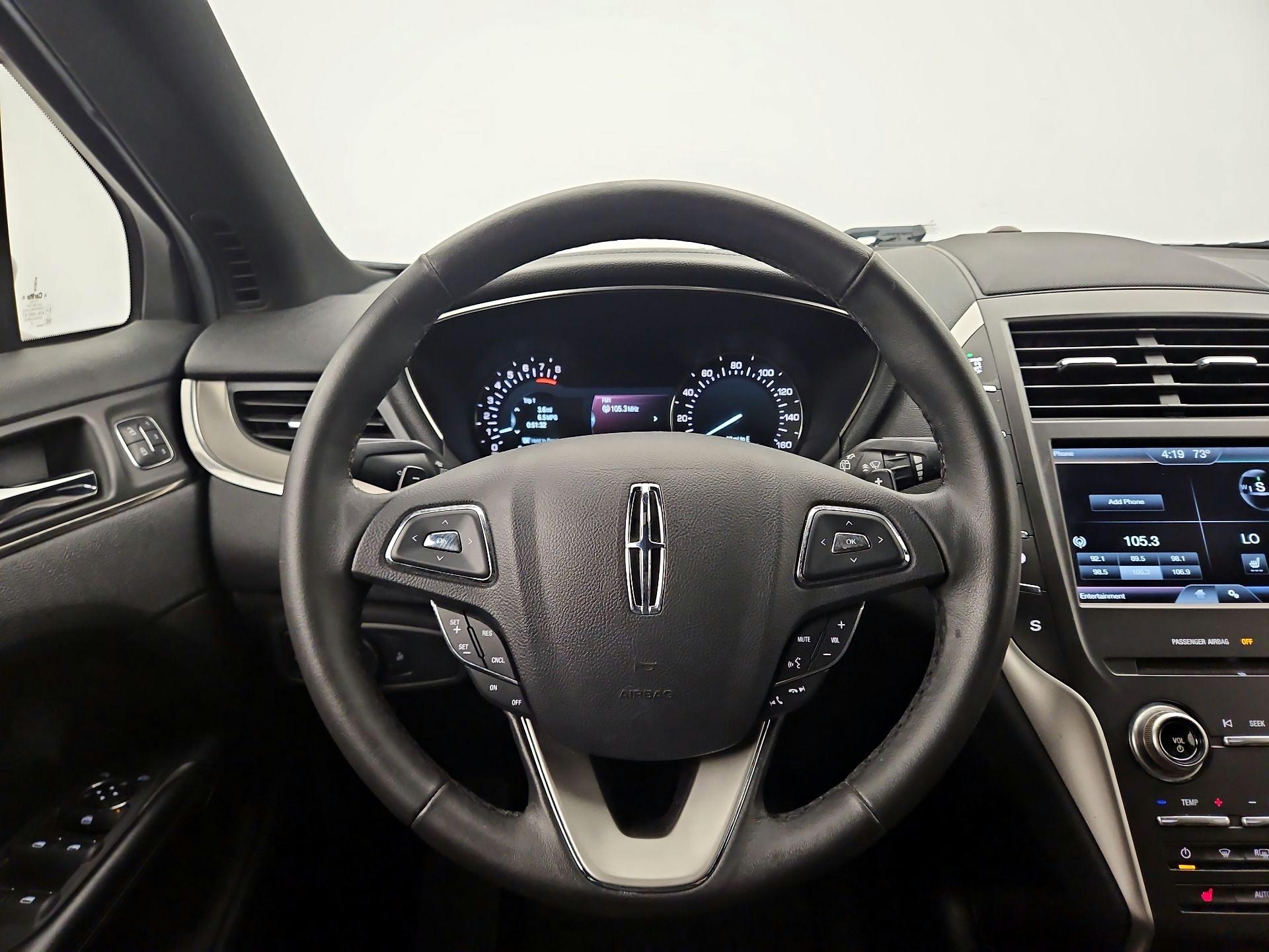 Thumbnail: 2015 Lincoln MKC - 10