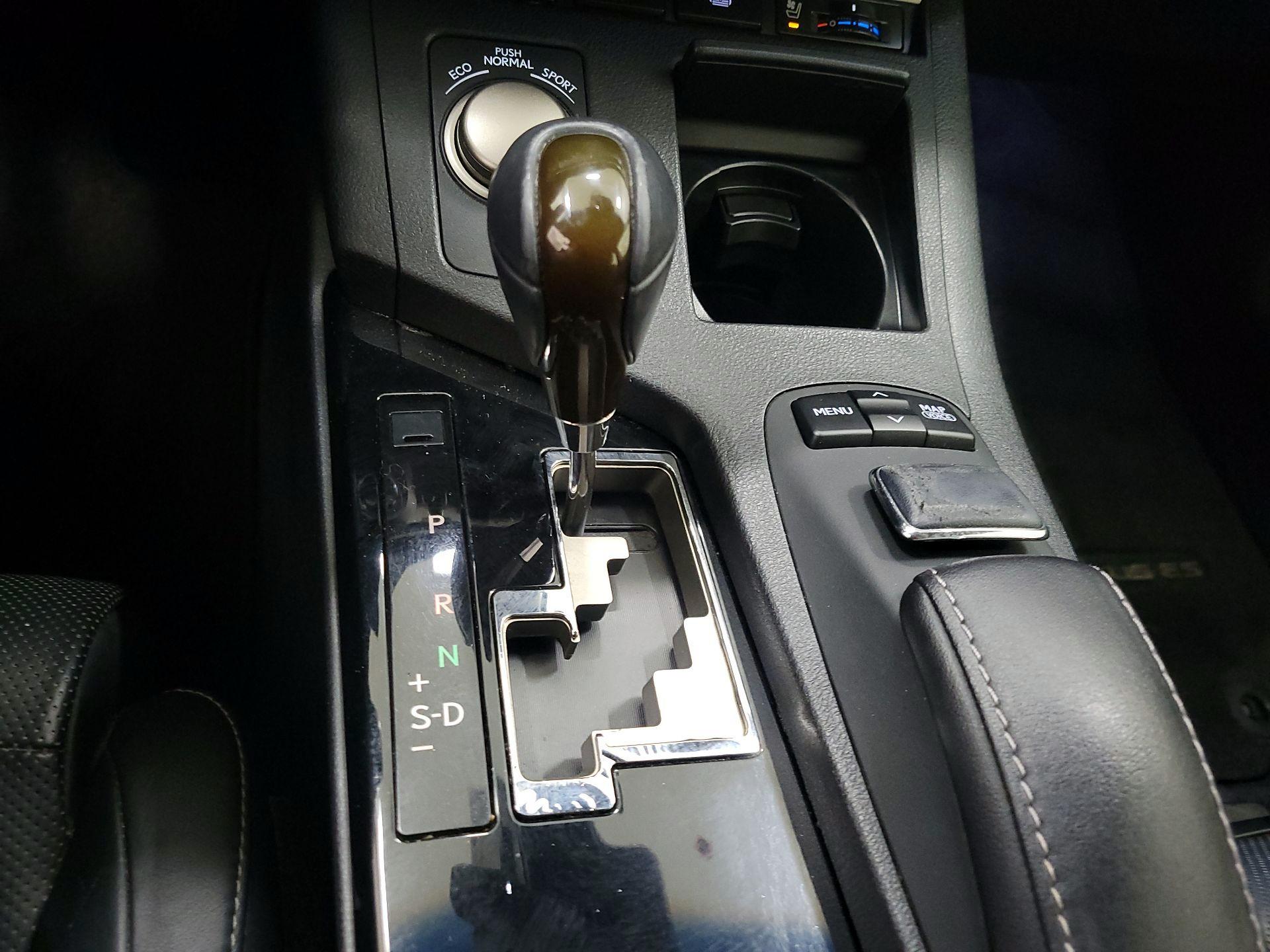 Thumbnail: 2014 Lexus ES - 18