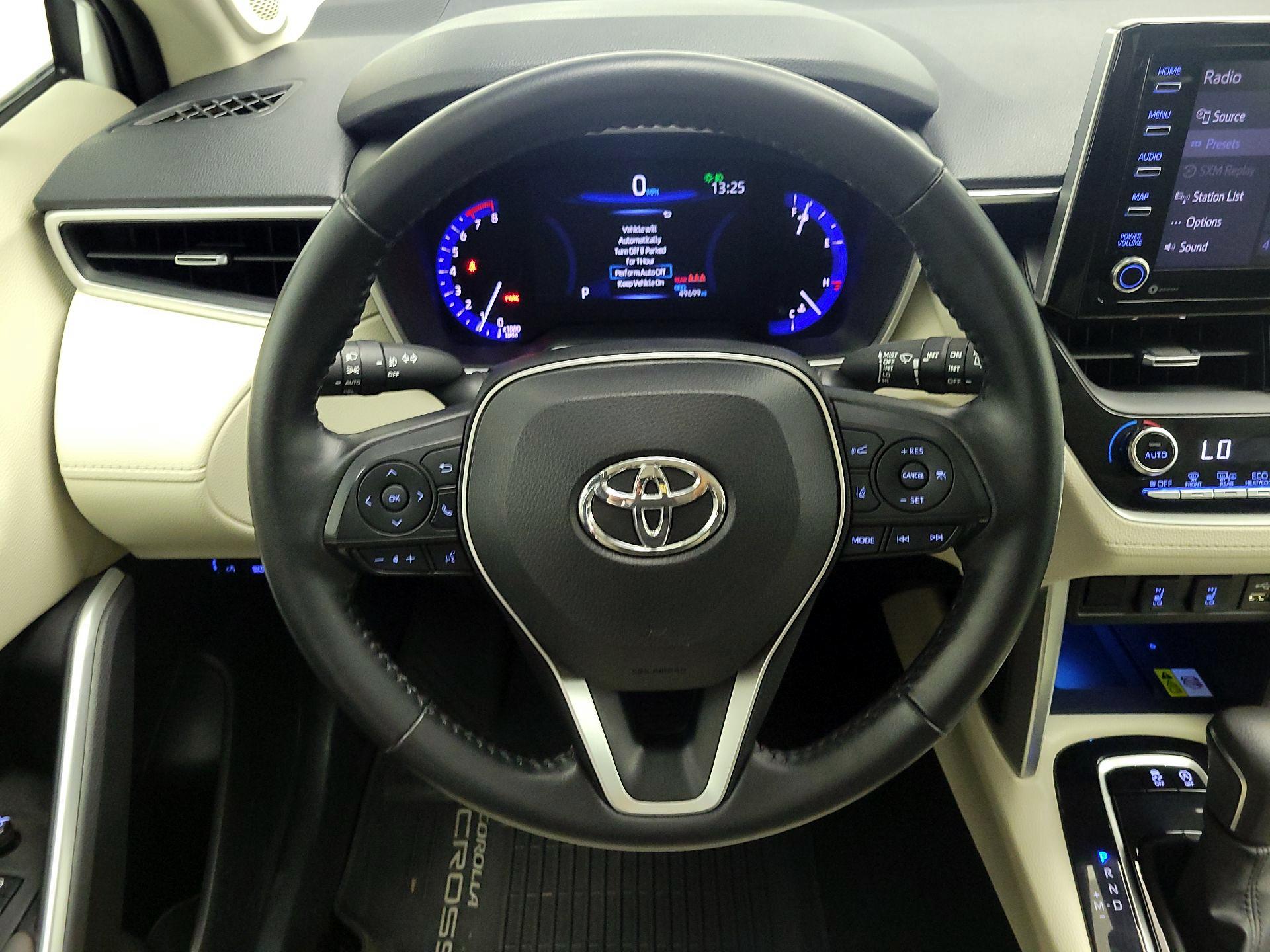 Thumbnail: 2022 Toyota Corolla Cross - 10