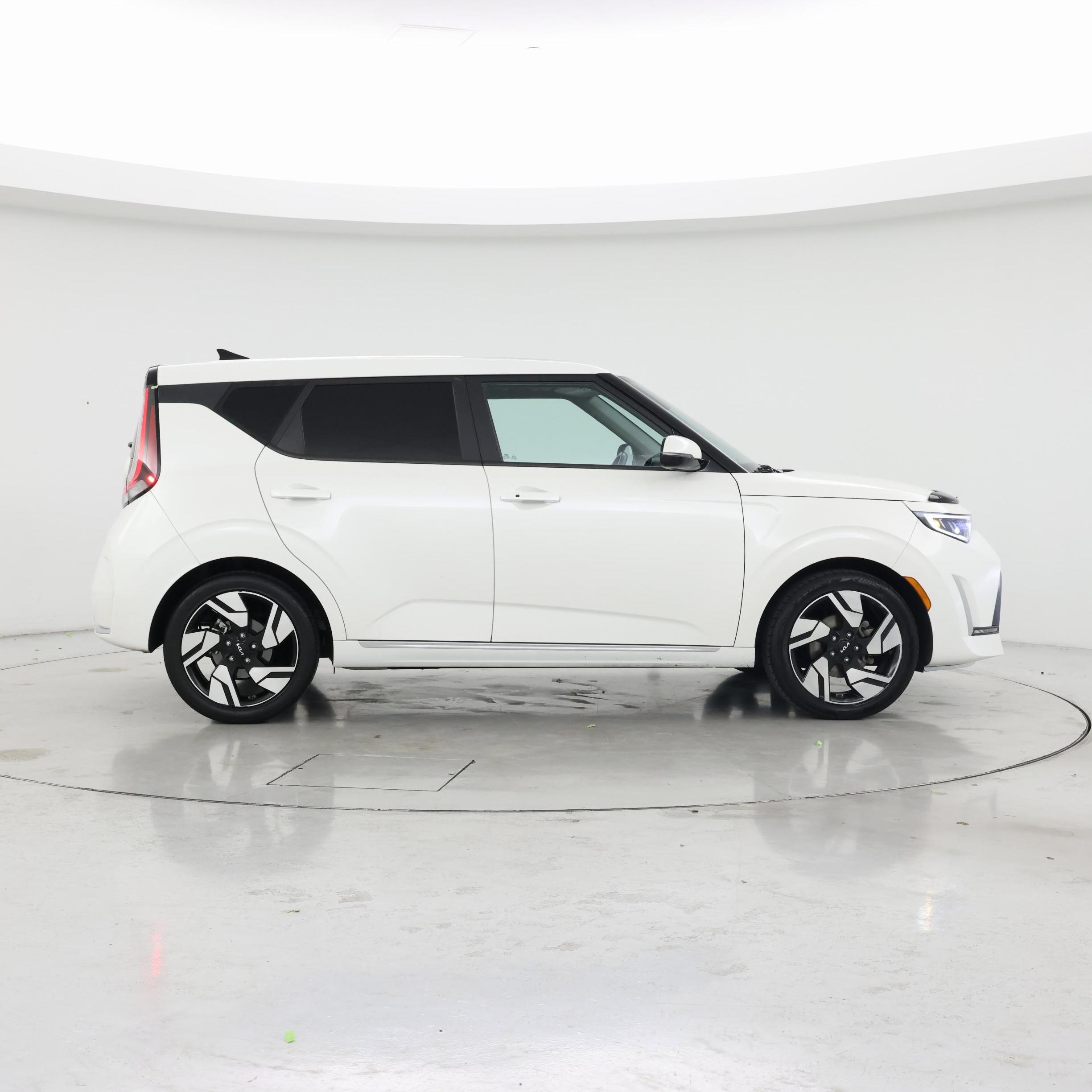 Thumbnail: 2023 Kia Soul - 7