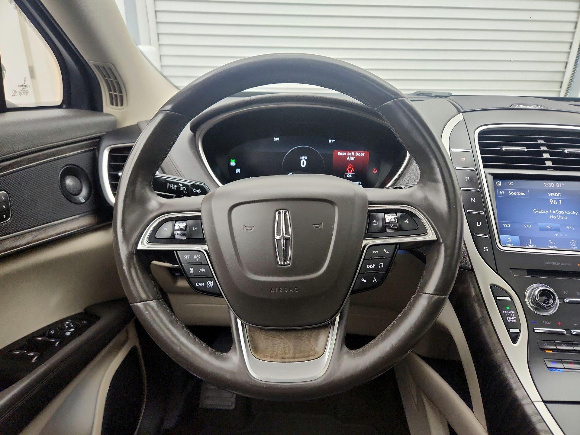 Thumbnail: 2020 Lincoln Nautilus - 10
