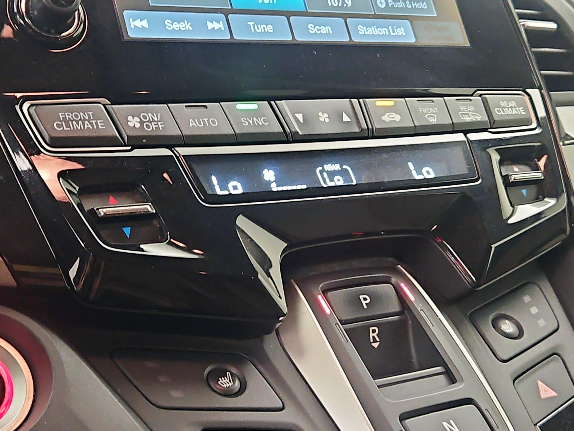 Thumbnail: 2022 Honda Odyssey - 16