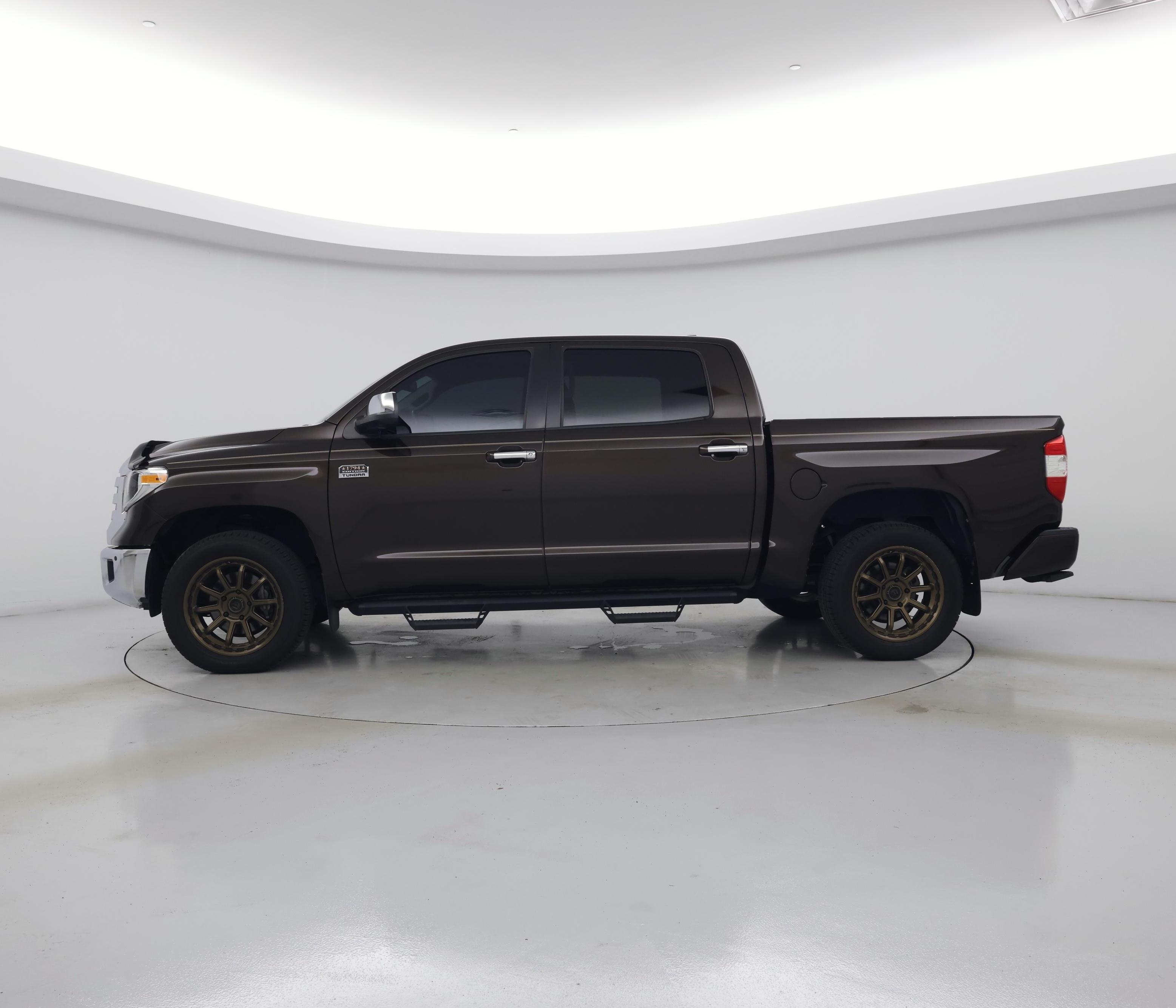 Thumbnail: 2020 Toyota Tundra - 3