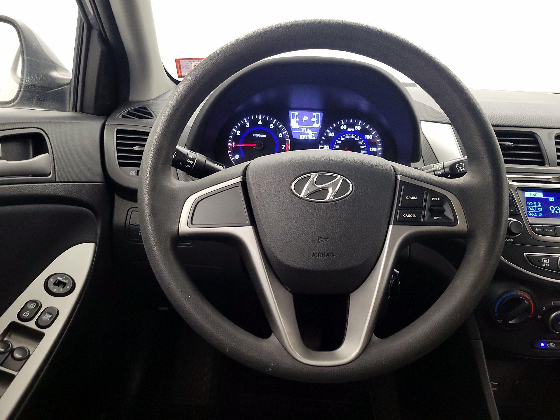 Thumbnail: 2015 Hyundai Accent - 10