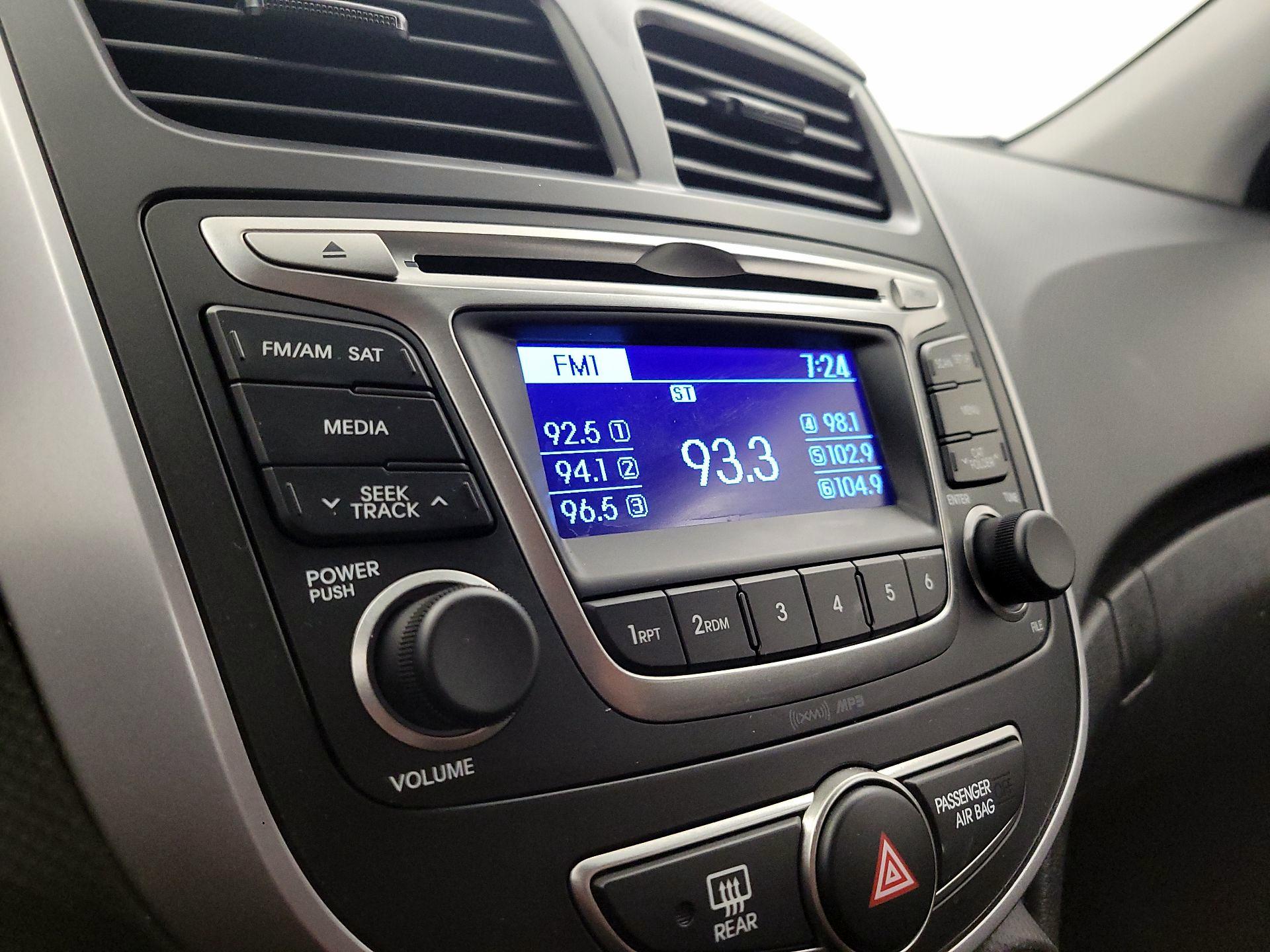 Thumbnail: 2015 Hyundai Accent - 14