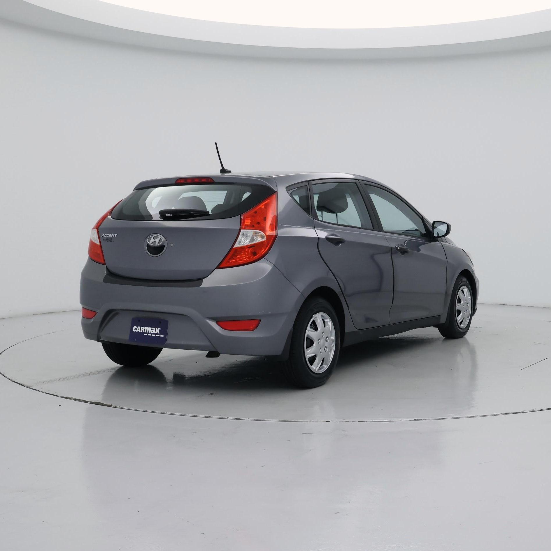 Thumbnail: 2015 Hyundai Accent - 8