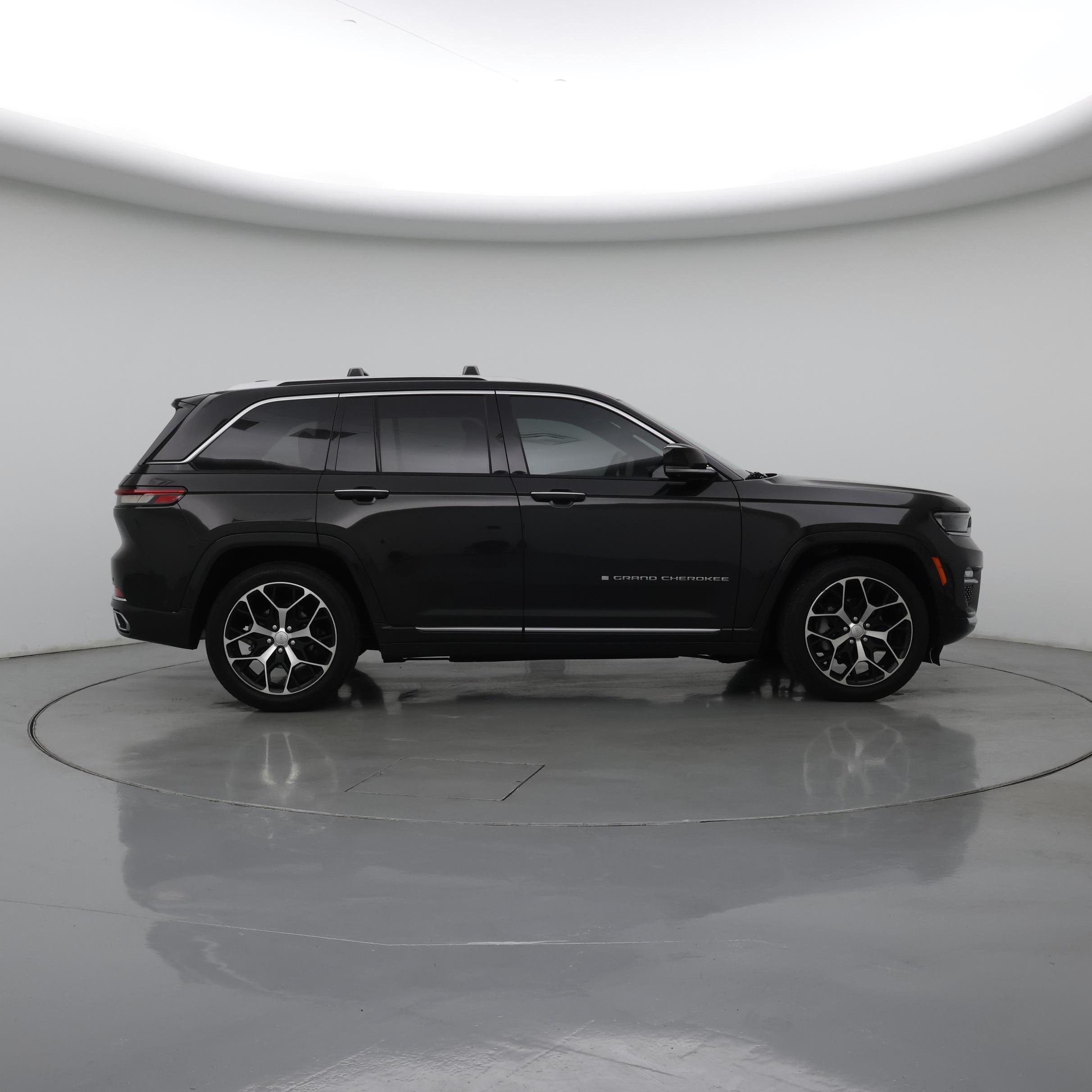 Thumbnail: 2023 Jeep Grand Cherokee - 7