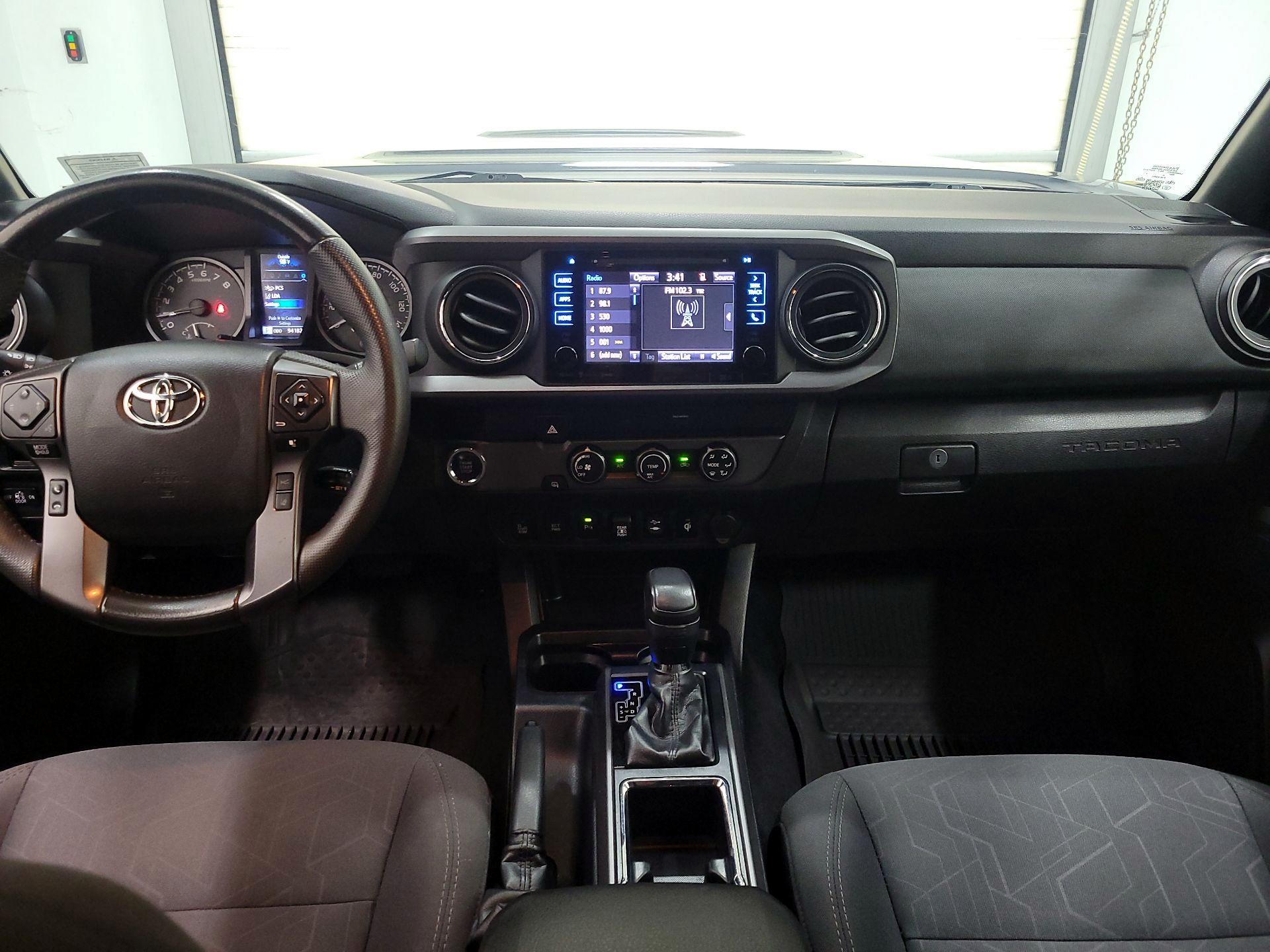 Thumbnail: 2019 Toyota Tacoma - 9