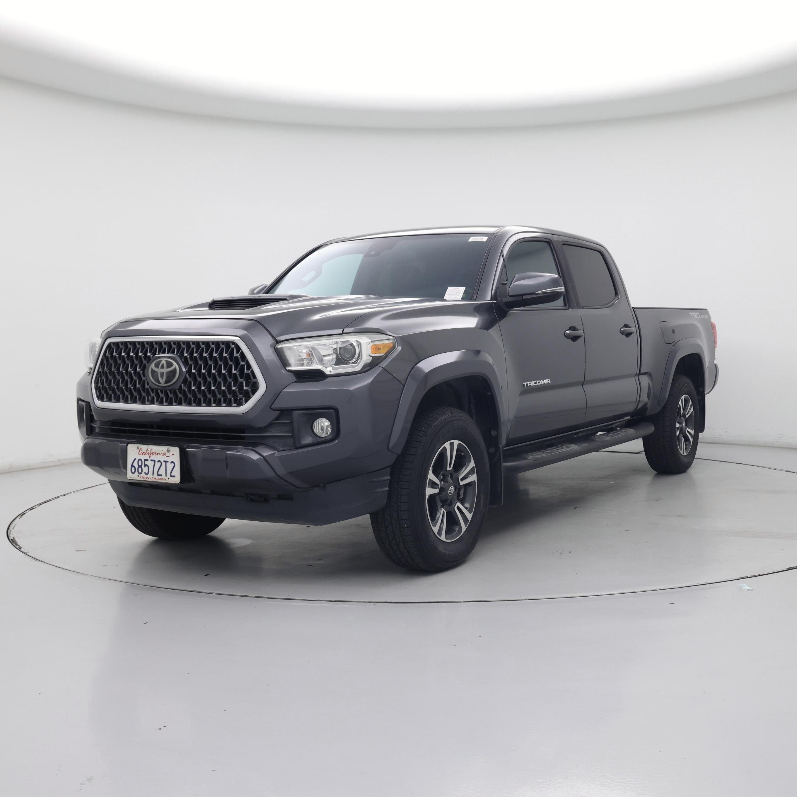 Thumbnail: 2019 Toyota Tacoma - 4
