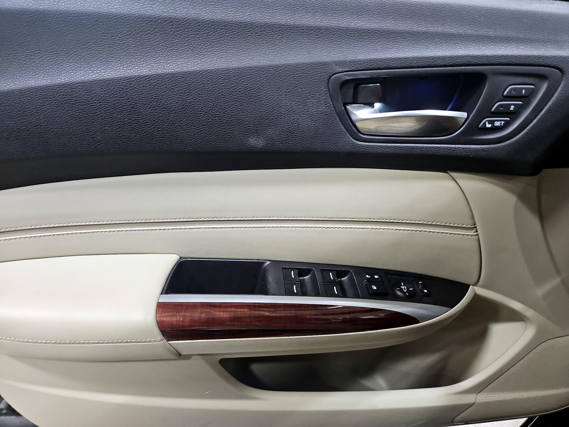 Thumbnail: 2015 Acura TLX - 12