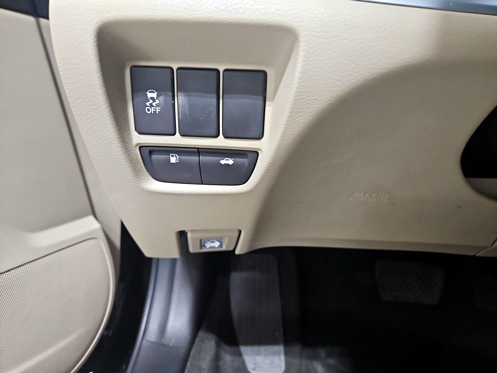 Thumbnail: 2015 Acura TLX - 13