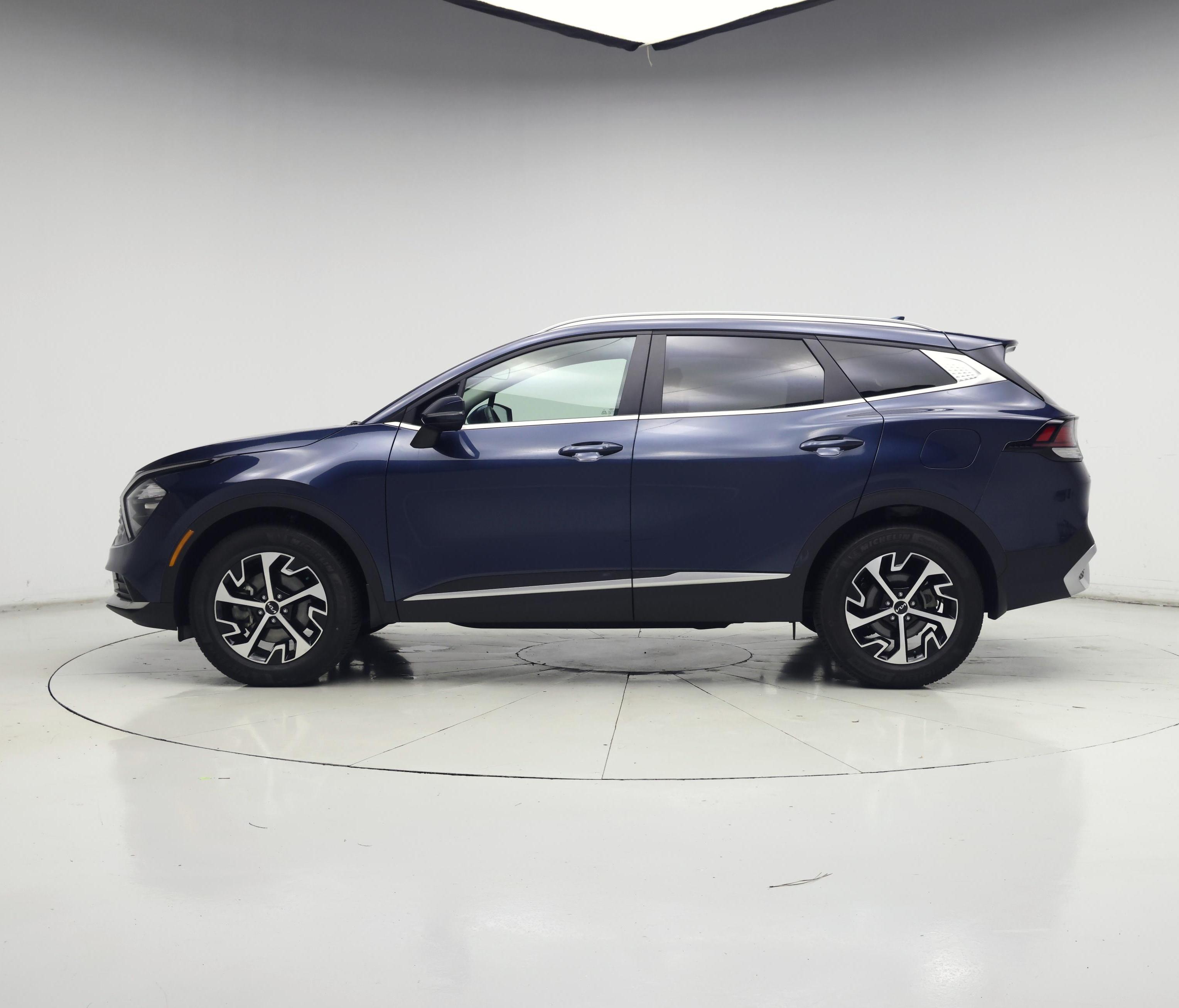 Thumbnail: 2023 Kia Sportage - 3