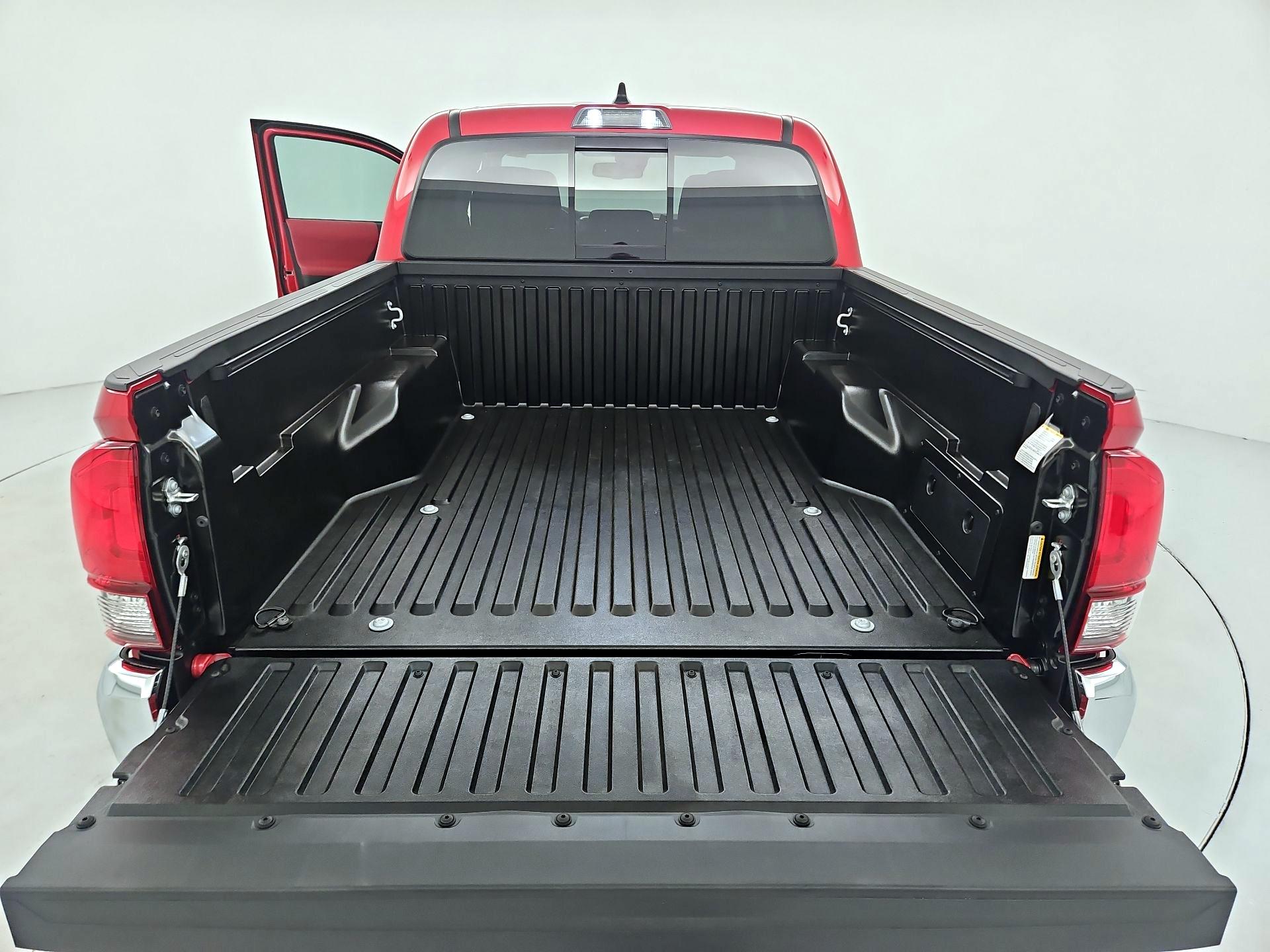 Thumbnail: 2023 Toyota Tacoma - 20