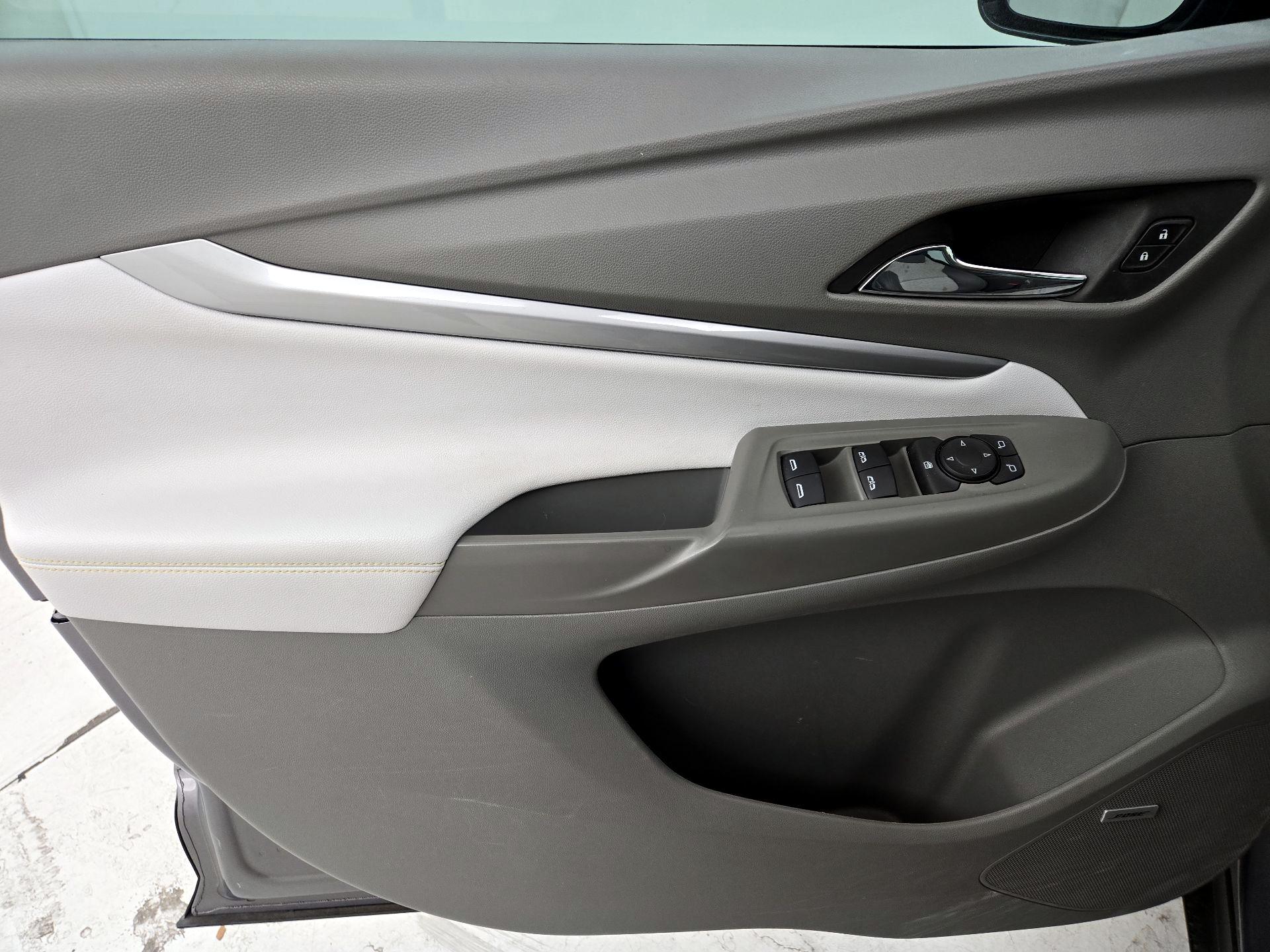 Thumbnail: 2022 Chevrolet Bolt EUV - 12