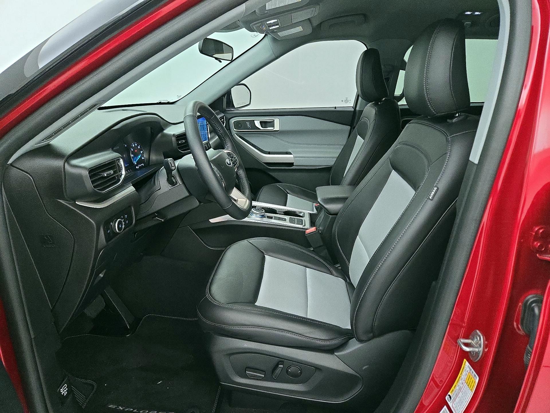 Thumbnail: 2023 Ford Explorer - 11