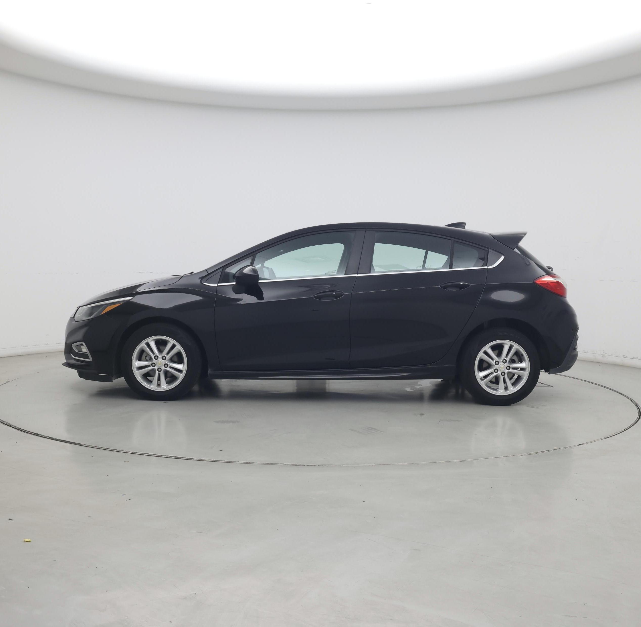 Thumbnail: 2018 Chevrolet Cruze - 3