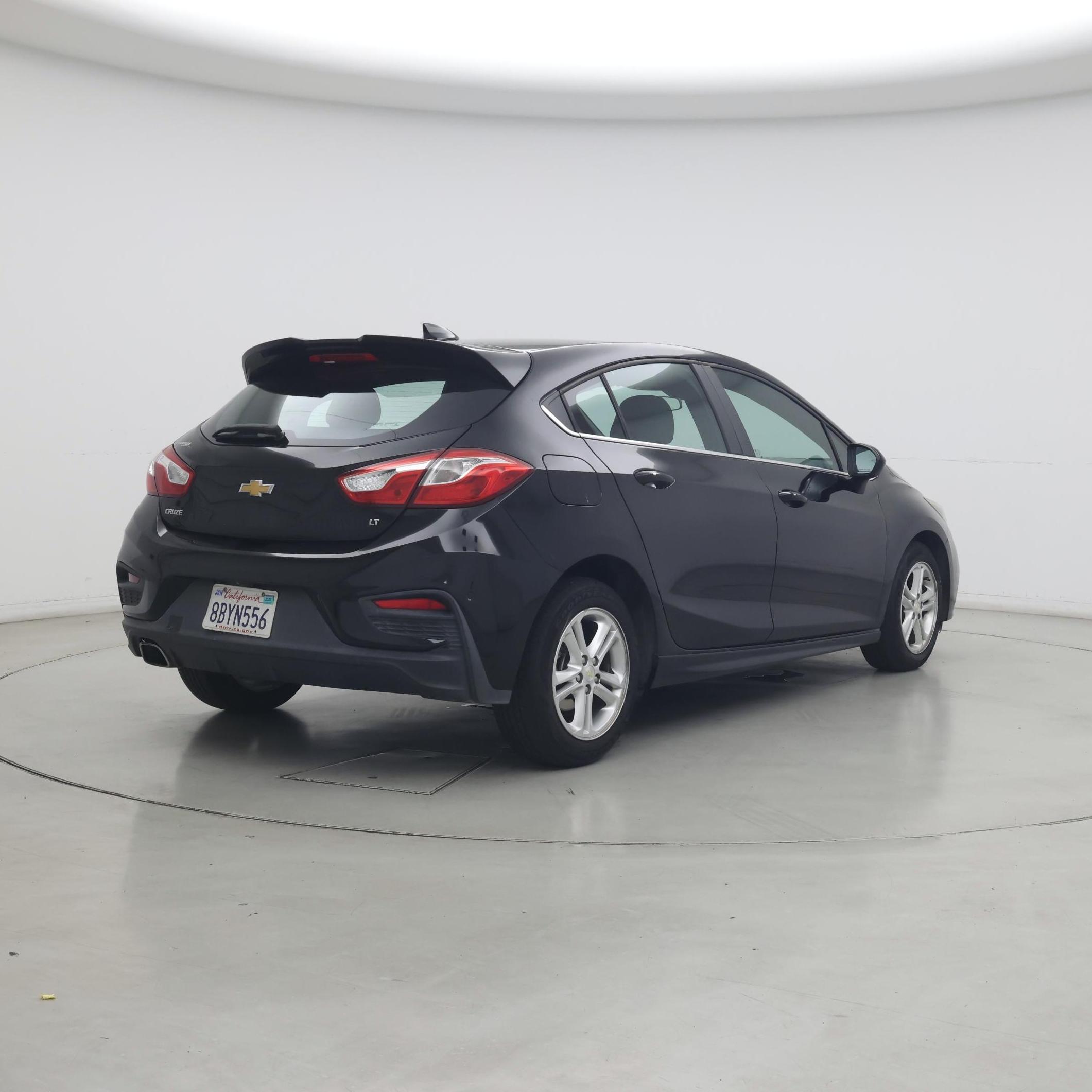 Thumbnail: 2018 Chevrolet Cruze - 8