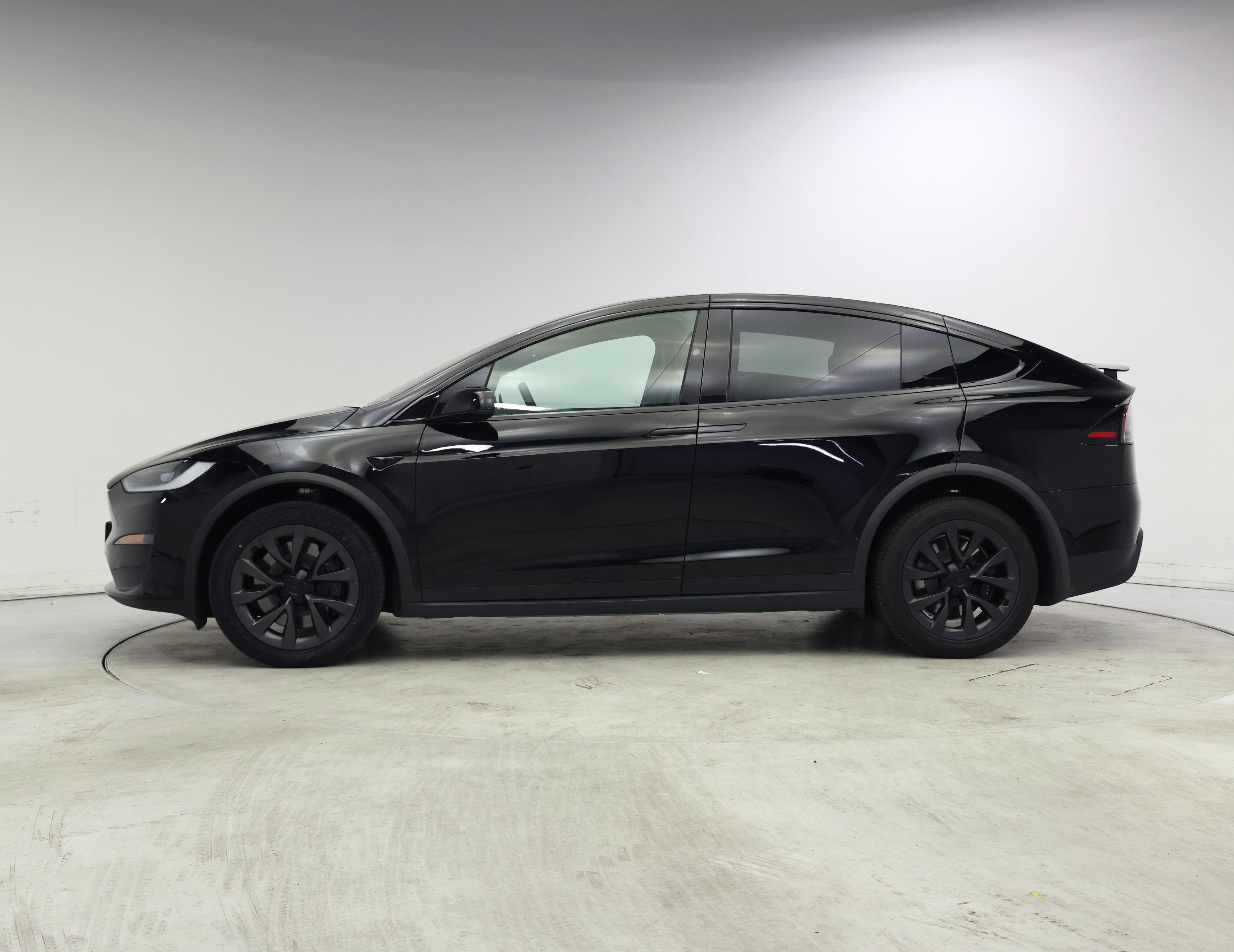 Thumbnail: 2023 Tesla Model X - 3