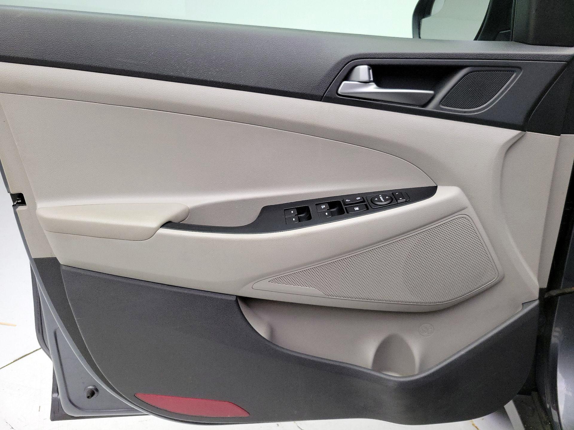 Thumbnail: 2017 Hyundai Tucson - 12