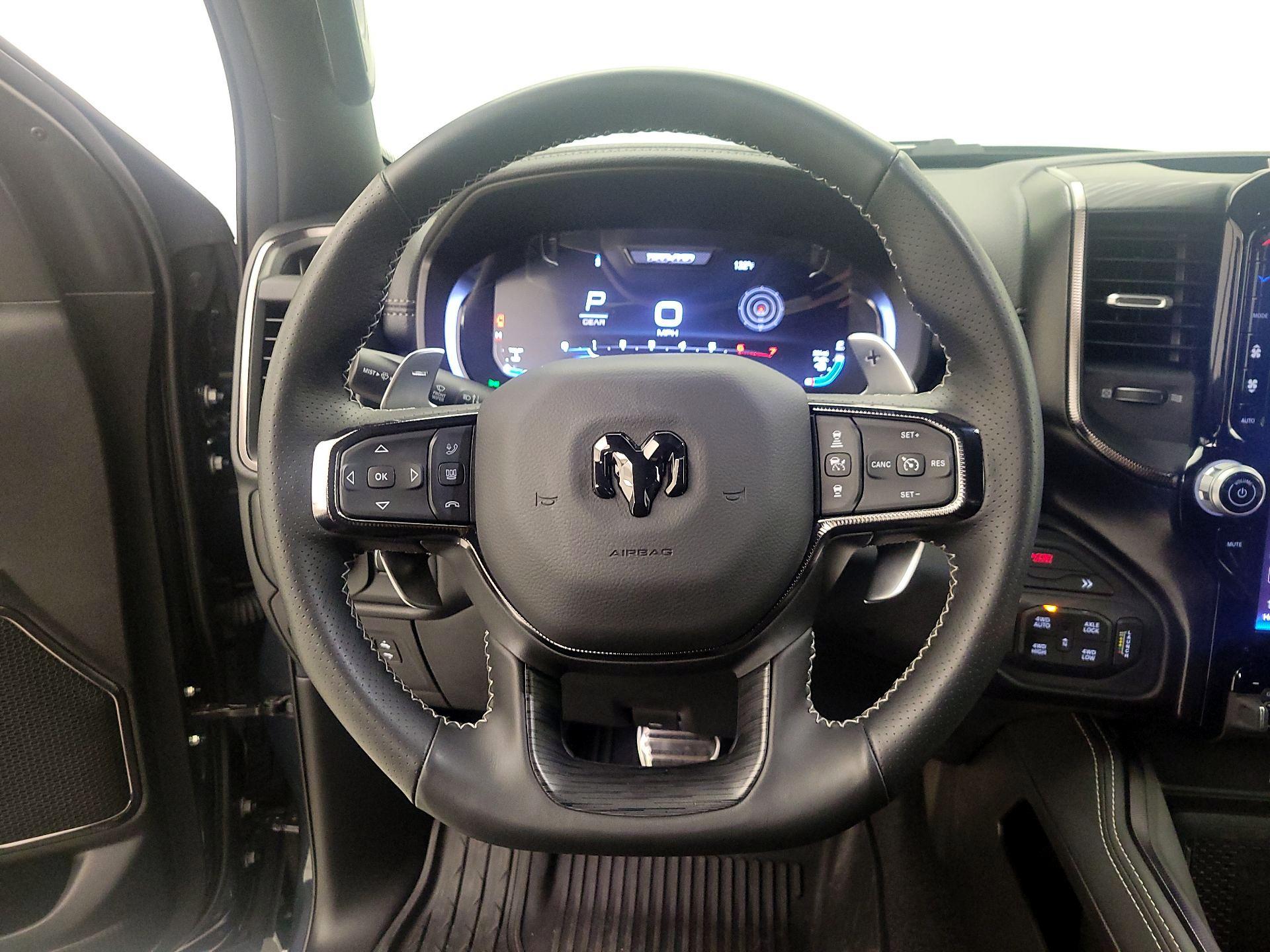 Thumbnail: 2025 RAM 1500 - 10