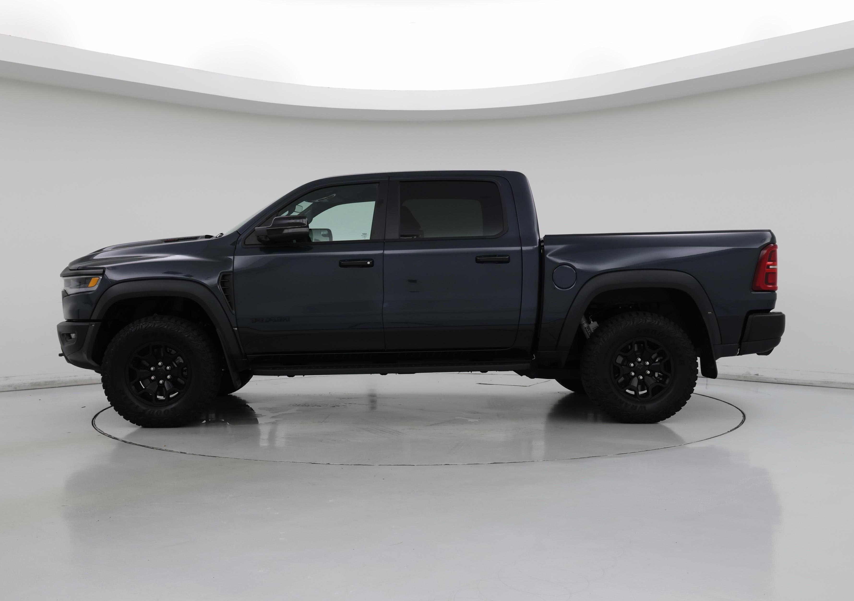 Thumbnail: 2025 RAM 1500 - 3