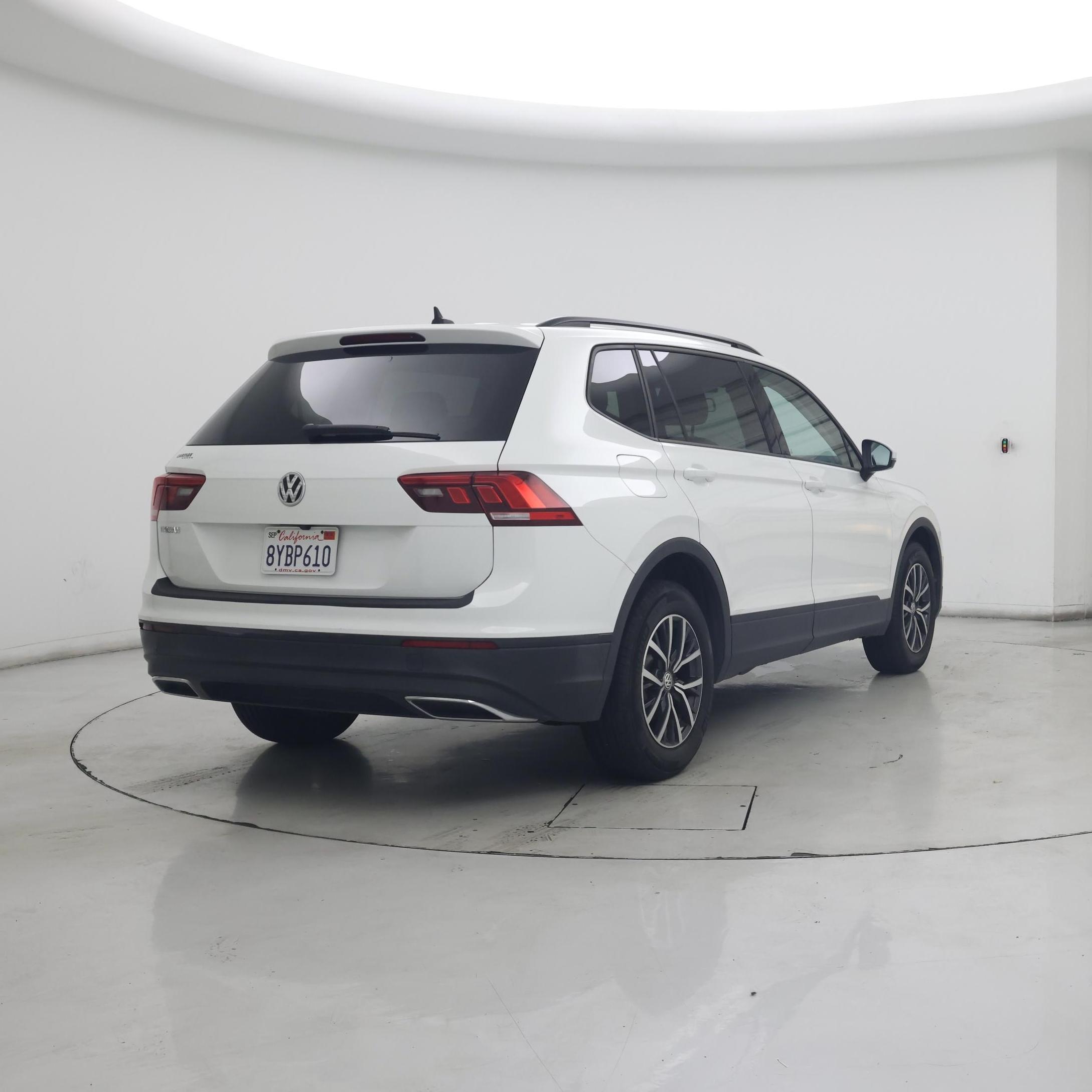 Thumbnail: 2021 Volkswagen Tiguan - 8