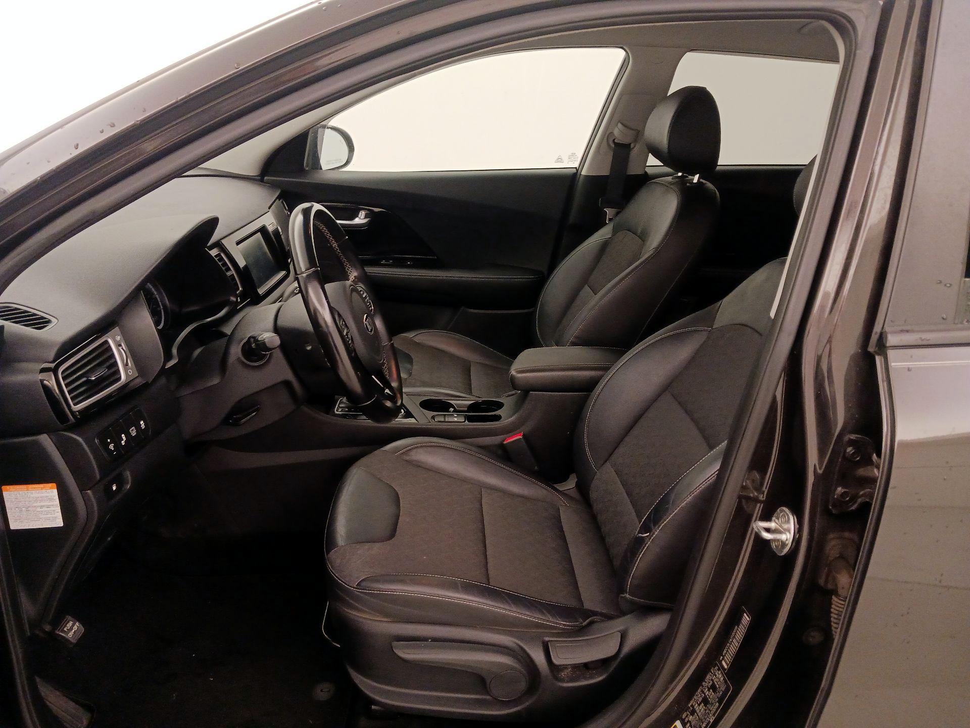 Thumbnail: 2018 Kia Niro - 11