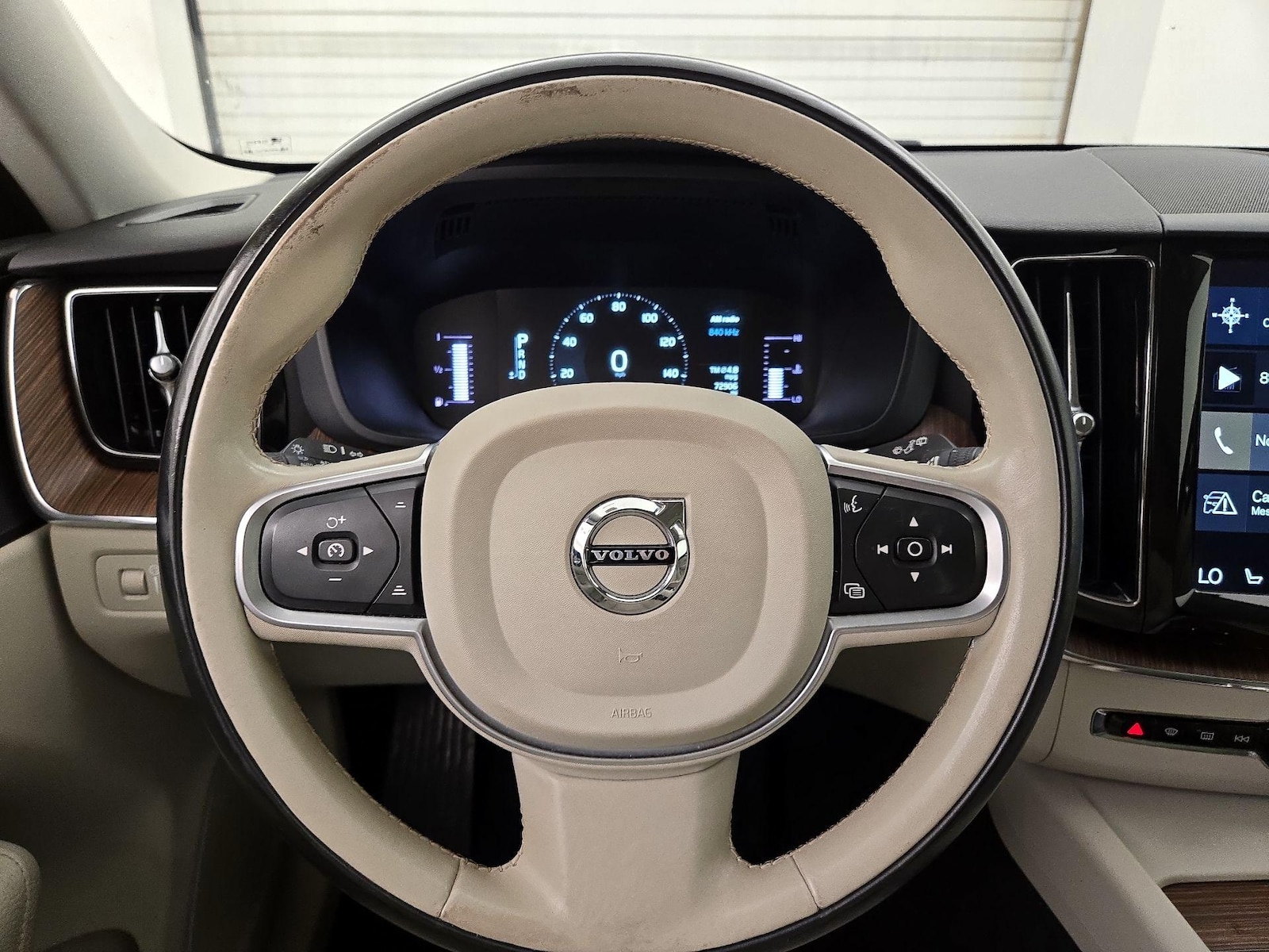 2019 Volvo XC60 T5 Momentum, photo 11