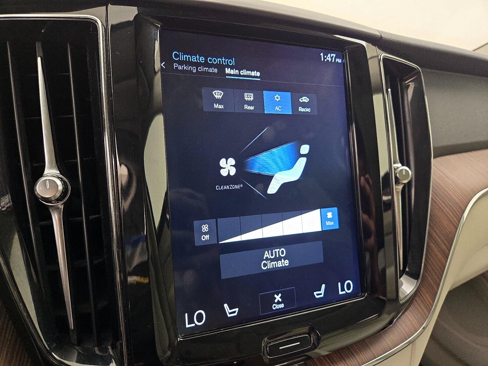 2019 Volvo XC60 T5 Momentum, photo 16