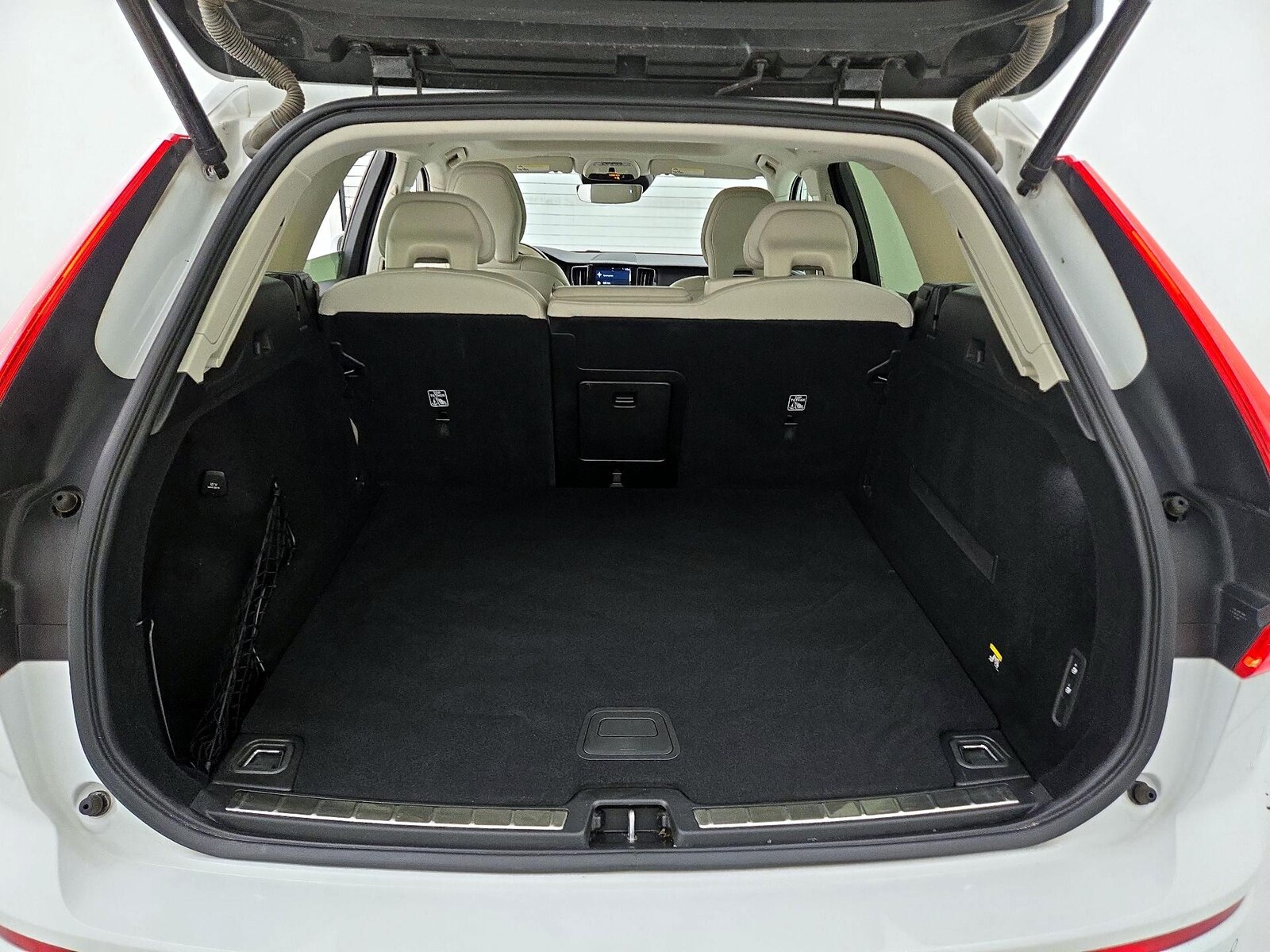 2019 Volvo XC60 T5 Momentum, photo 19