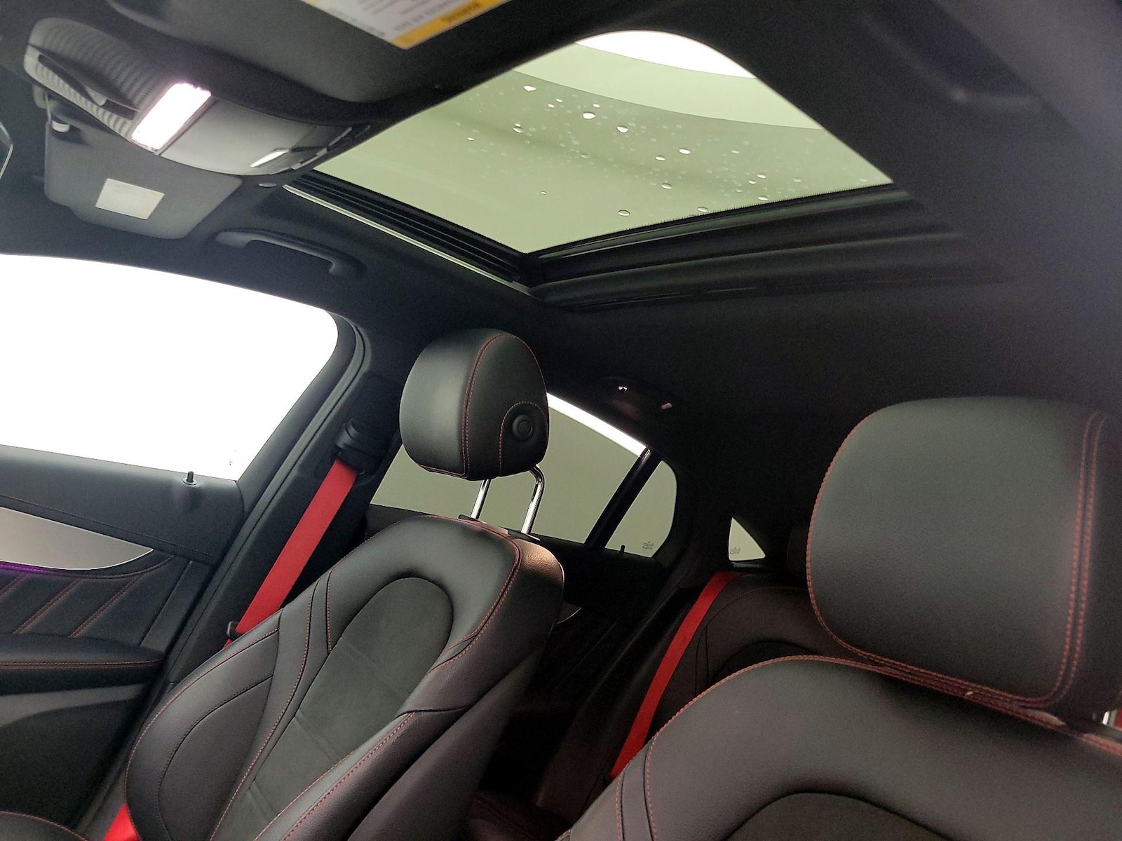 Sunroof(s) & Overhead Airbags