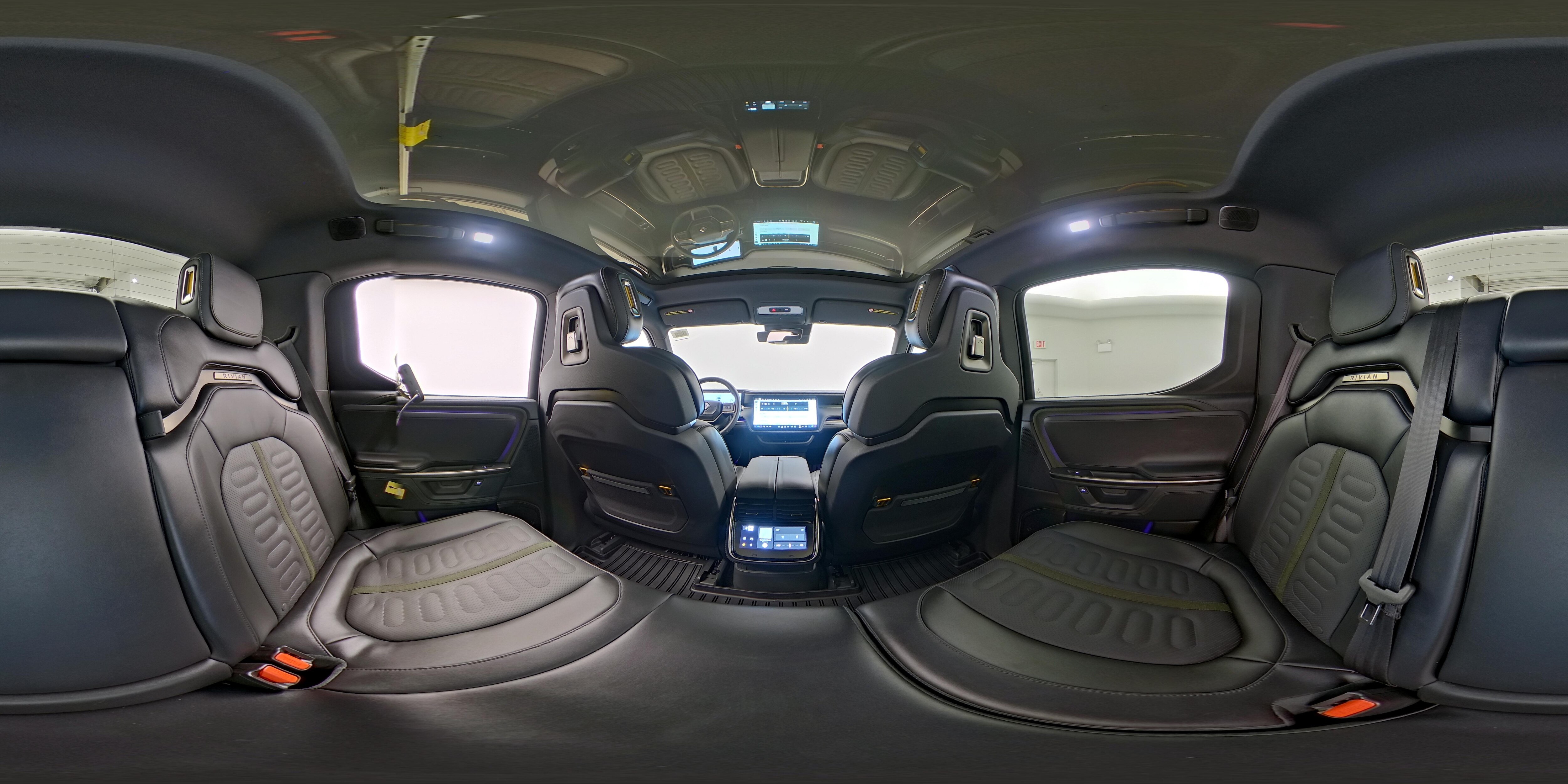 2025 Rivian R1T Adventure - Photo 25