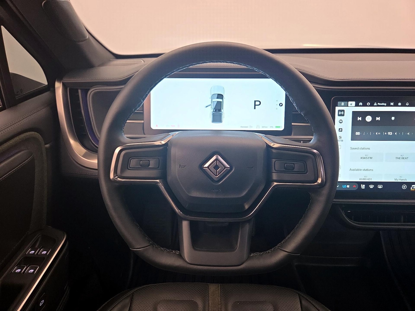 2025 Rivian R1T Adventure - Photo 11