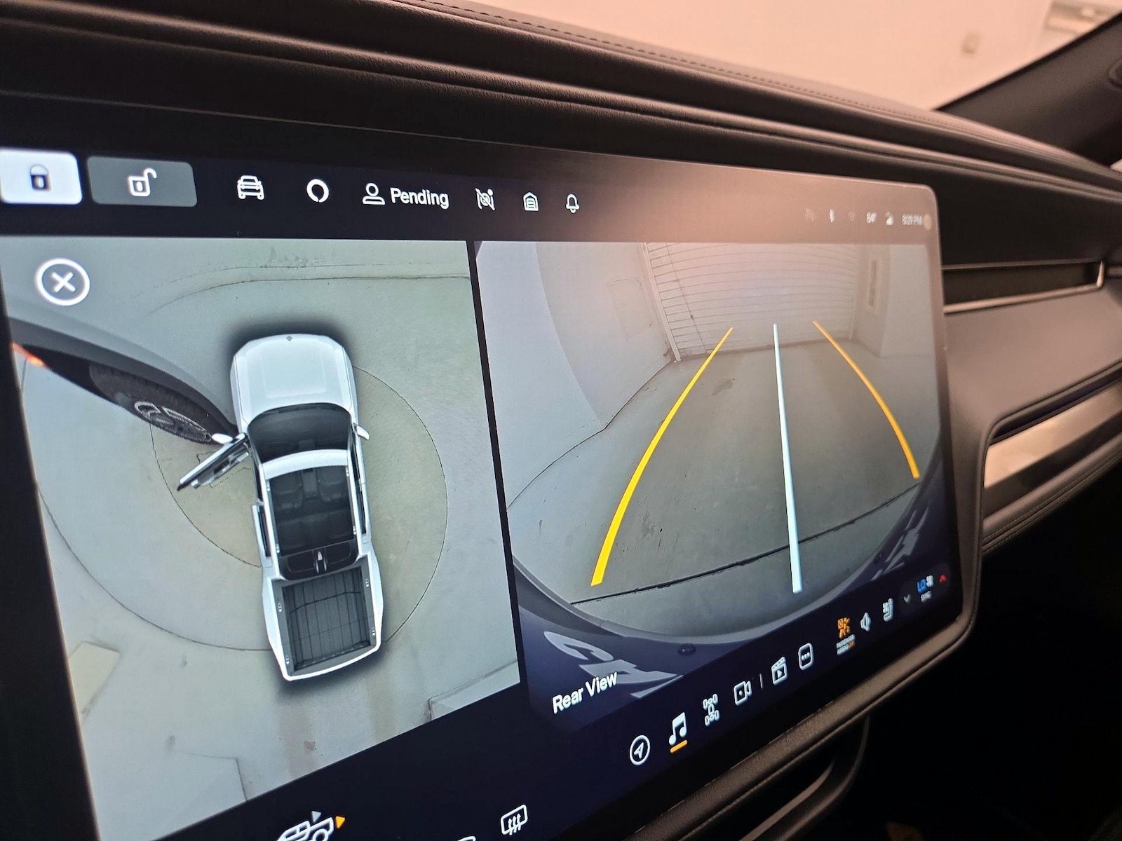 2025 Rivian R1T Adventure - Photo 14