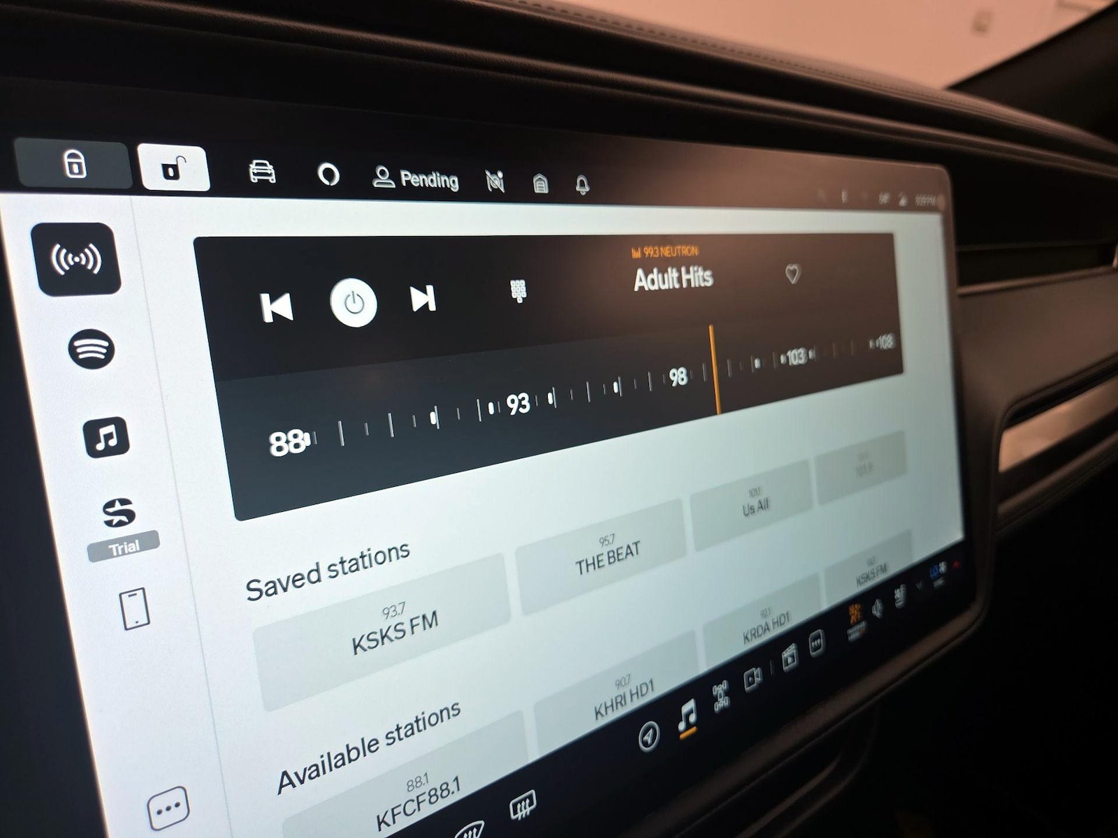 2025 Rivian R1T Adventure - Photo 15