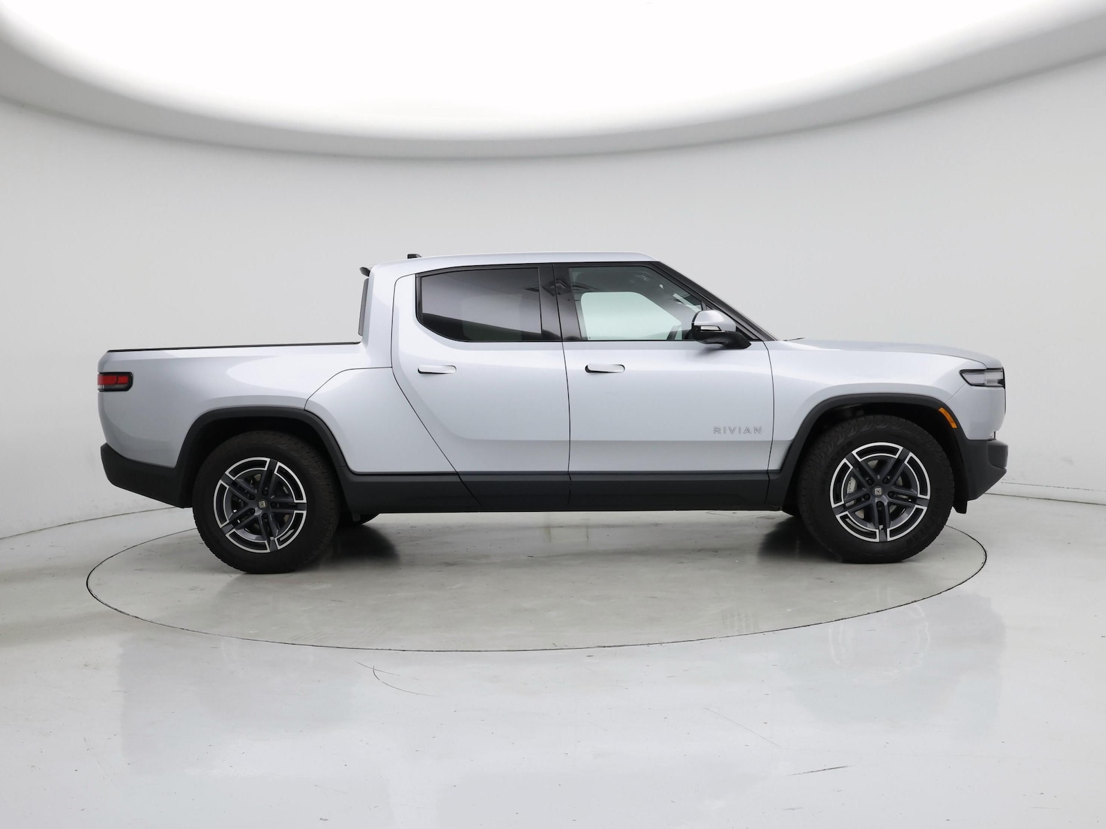 2025 Rivian R1T Adventure - Photo 8